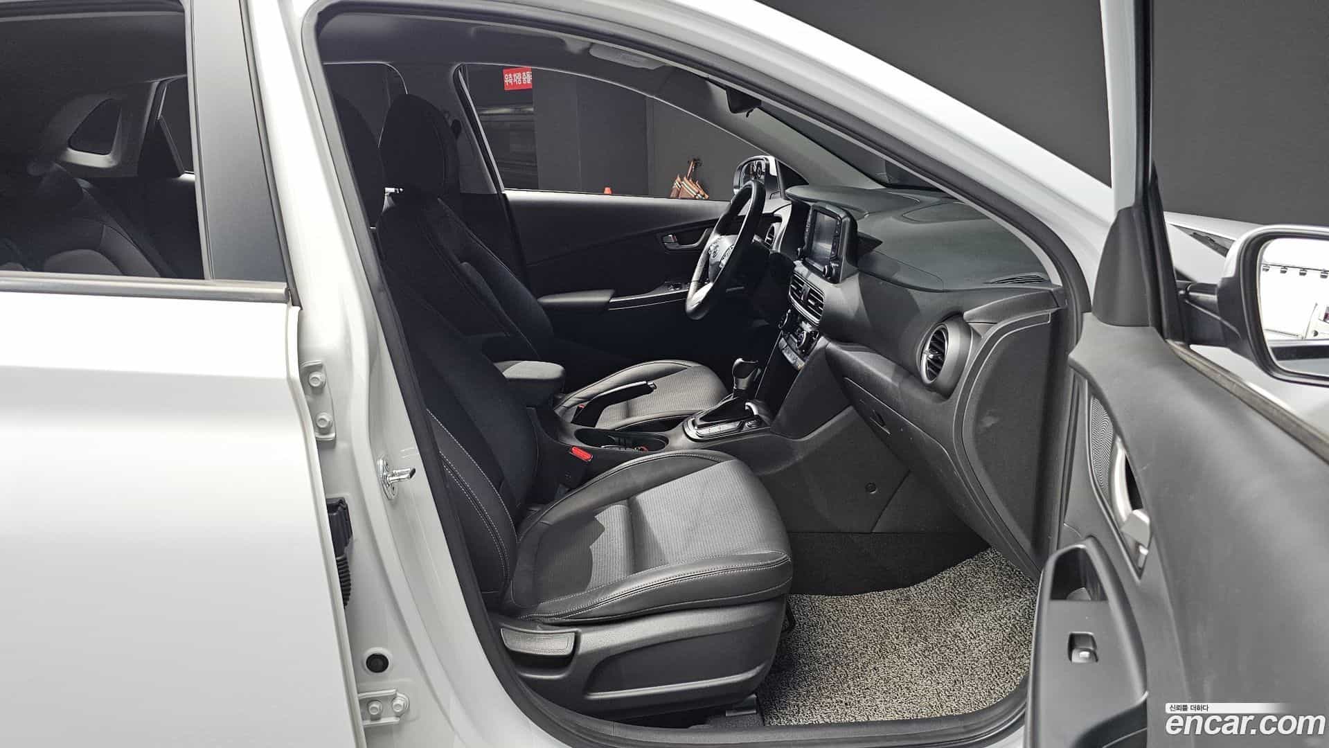 Kona Hyundai 2018.8-INNER-036
