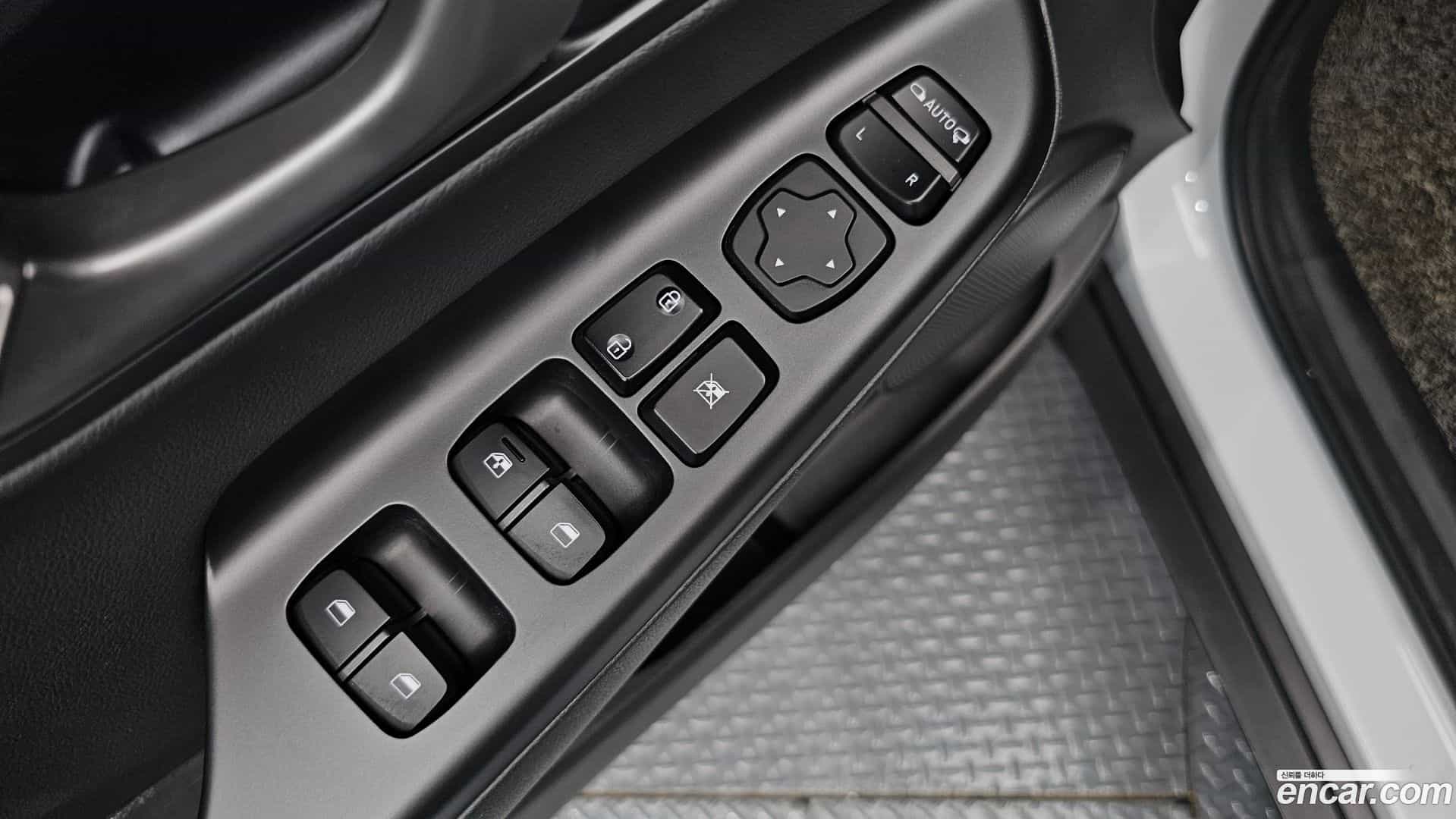 Kona Hyundai 2018.8-OPTION-040