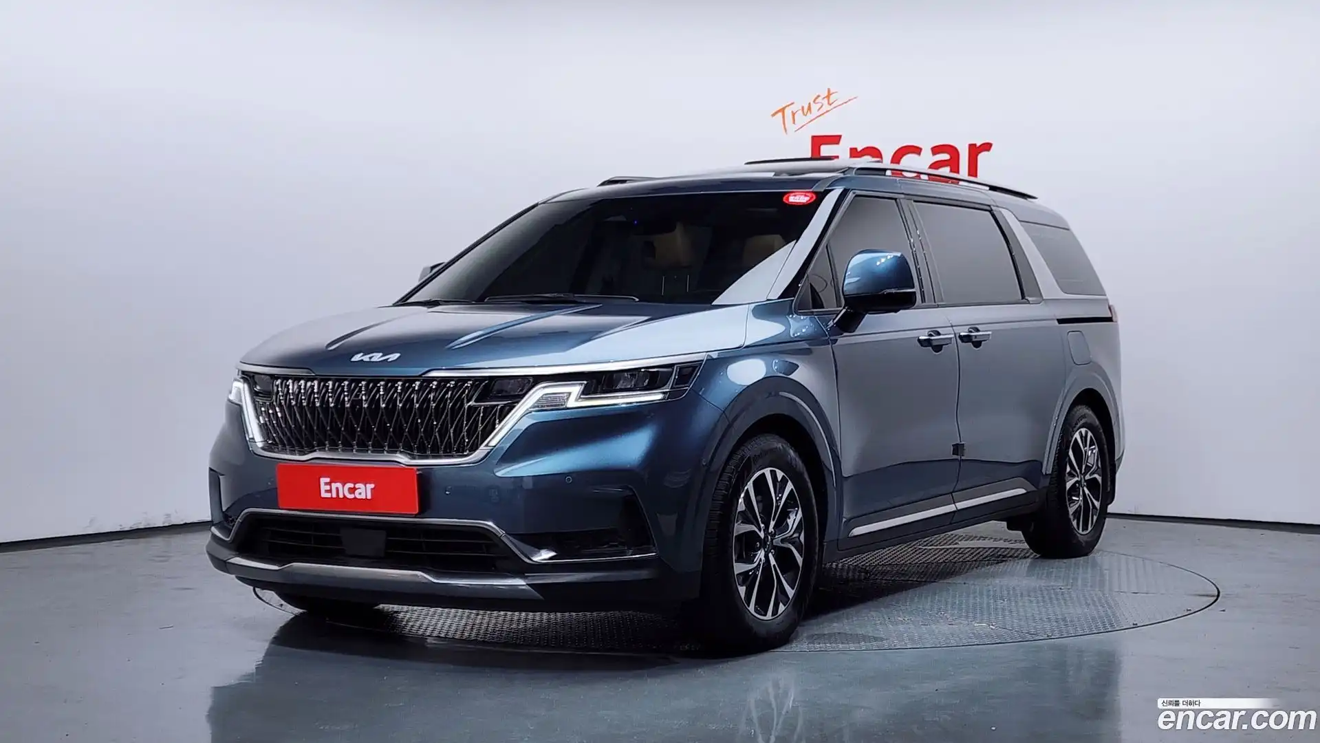 Canival Kia 2023.4-OUTER-001