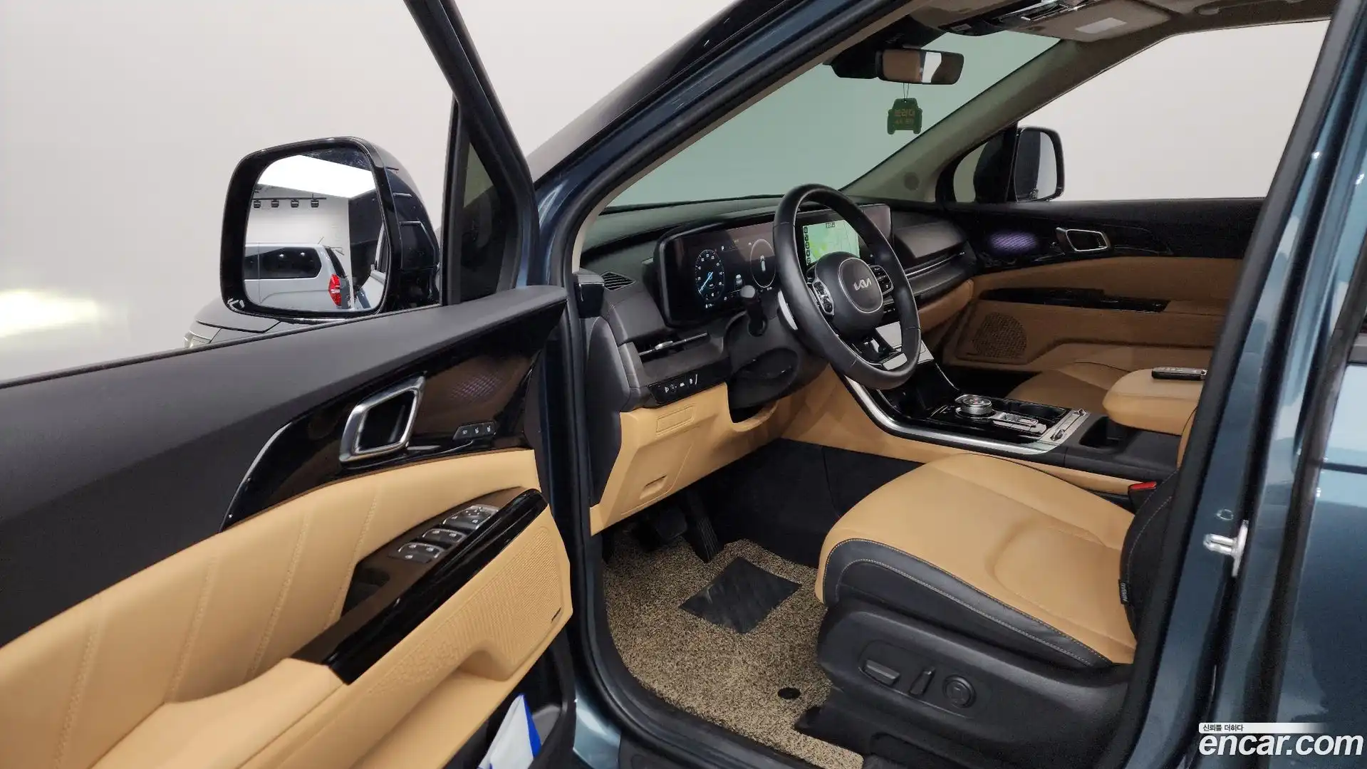 Canival Kia 2023.4-INNER-010