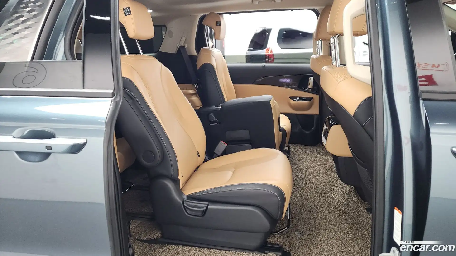Canival Kia 2023.4-OPTION-015