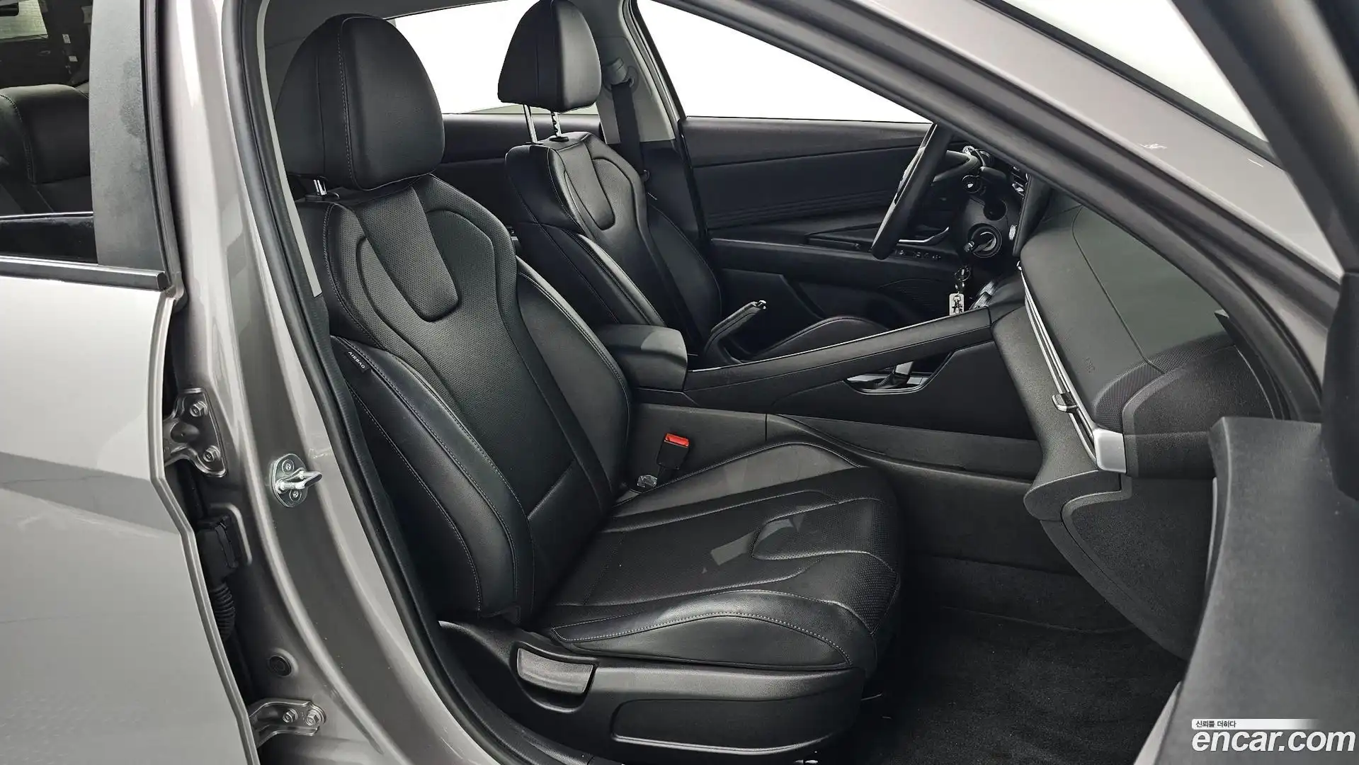 AVANTE Hyundai 2023.2-INNER-036