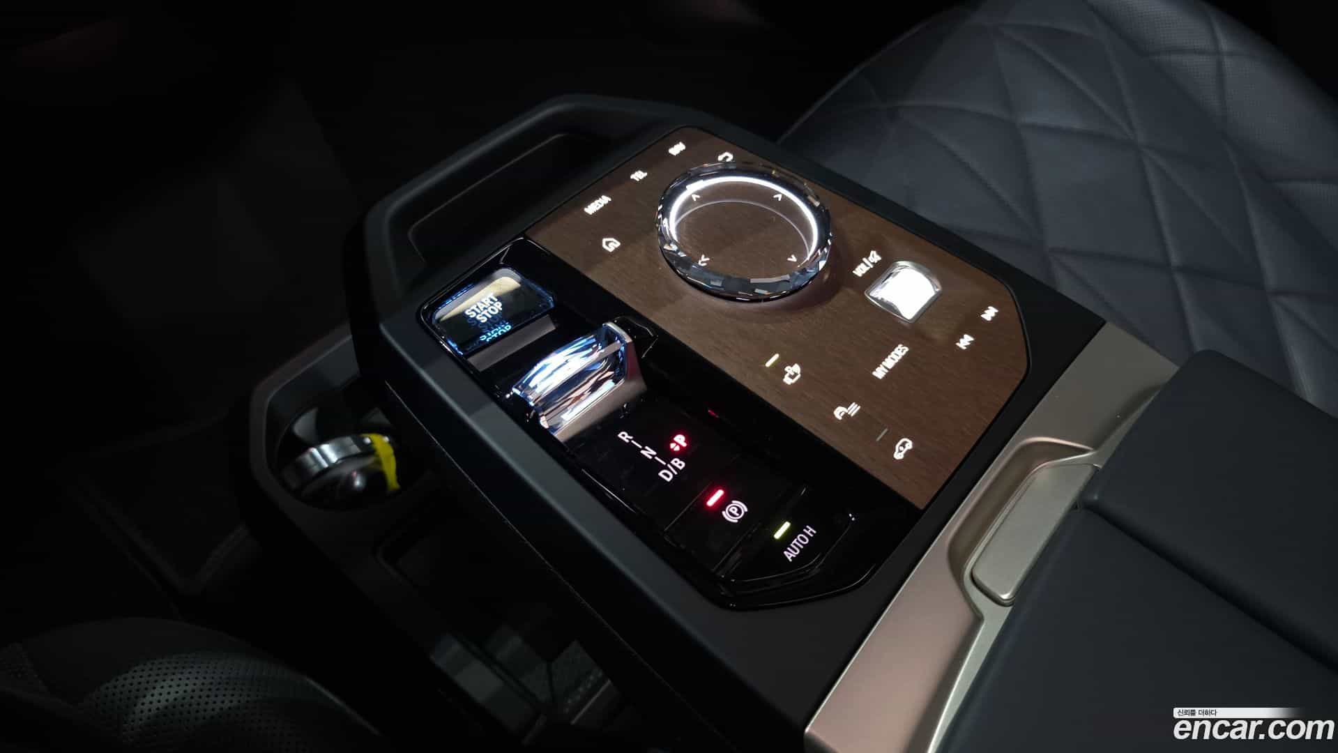 iX BMW 2023.2-INNER-009