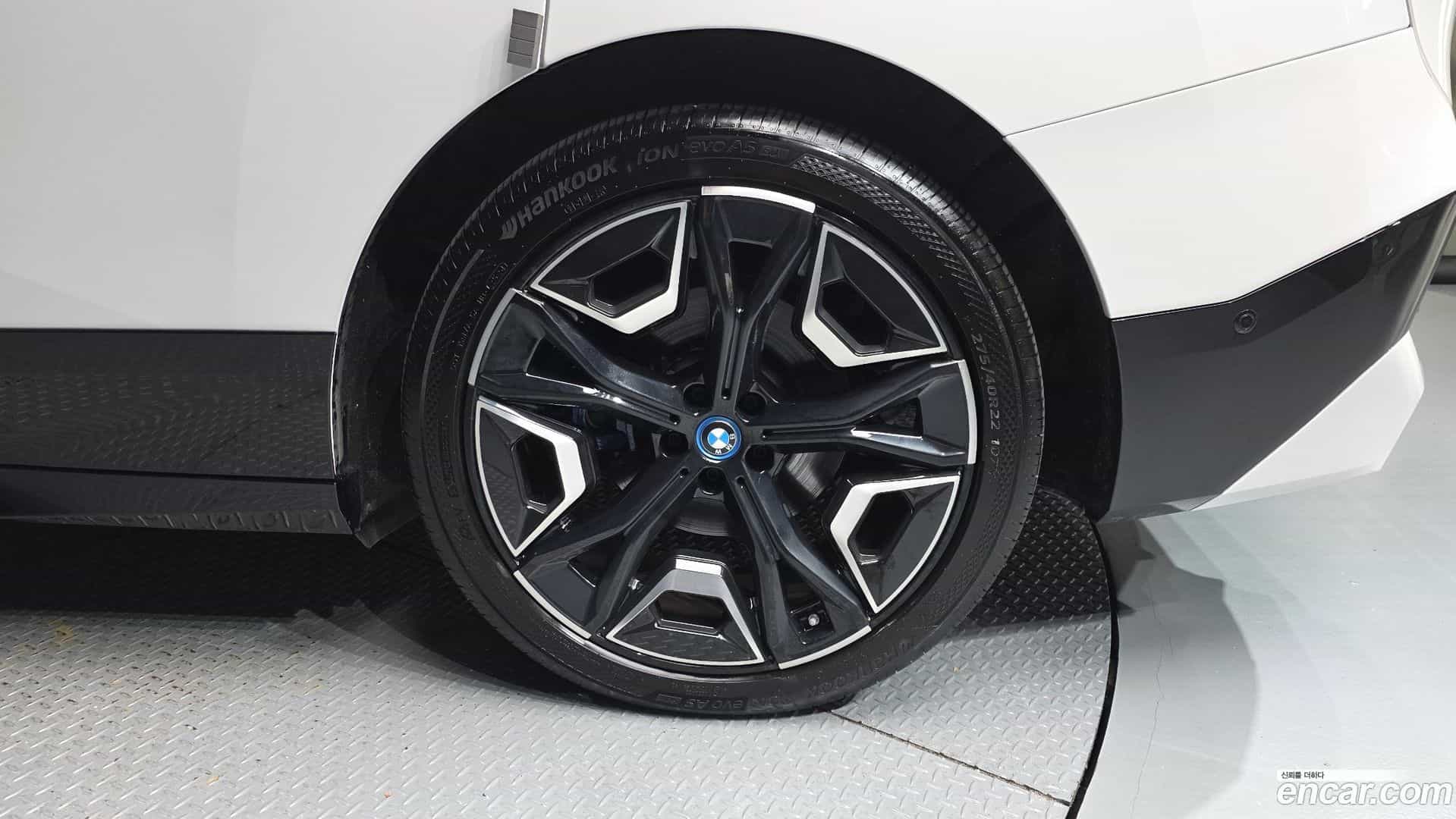 iX BMW 2023.2-OUTER-031