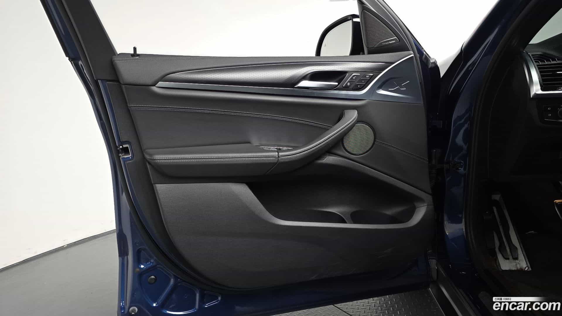 X4 BMW 2020.1-INNER-034