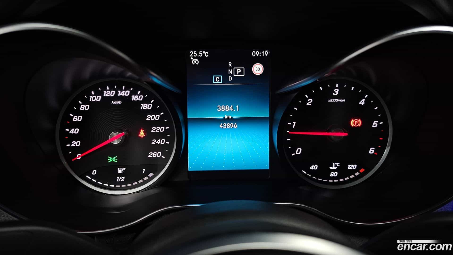 C-Class Mercedes-Benz 2020.11-INNER-008