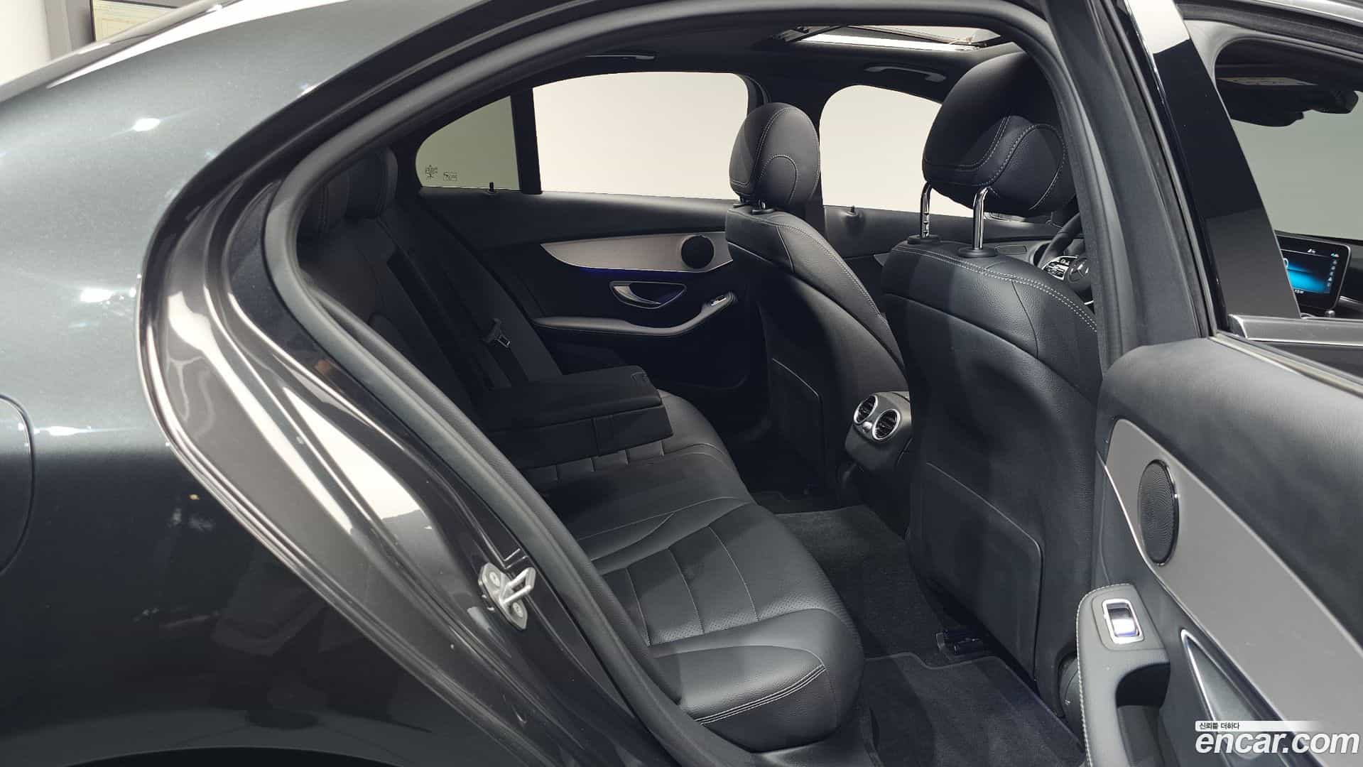 C-Class Mercedes-Benz 2020.11-OPTION-015