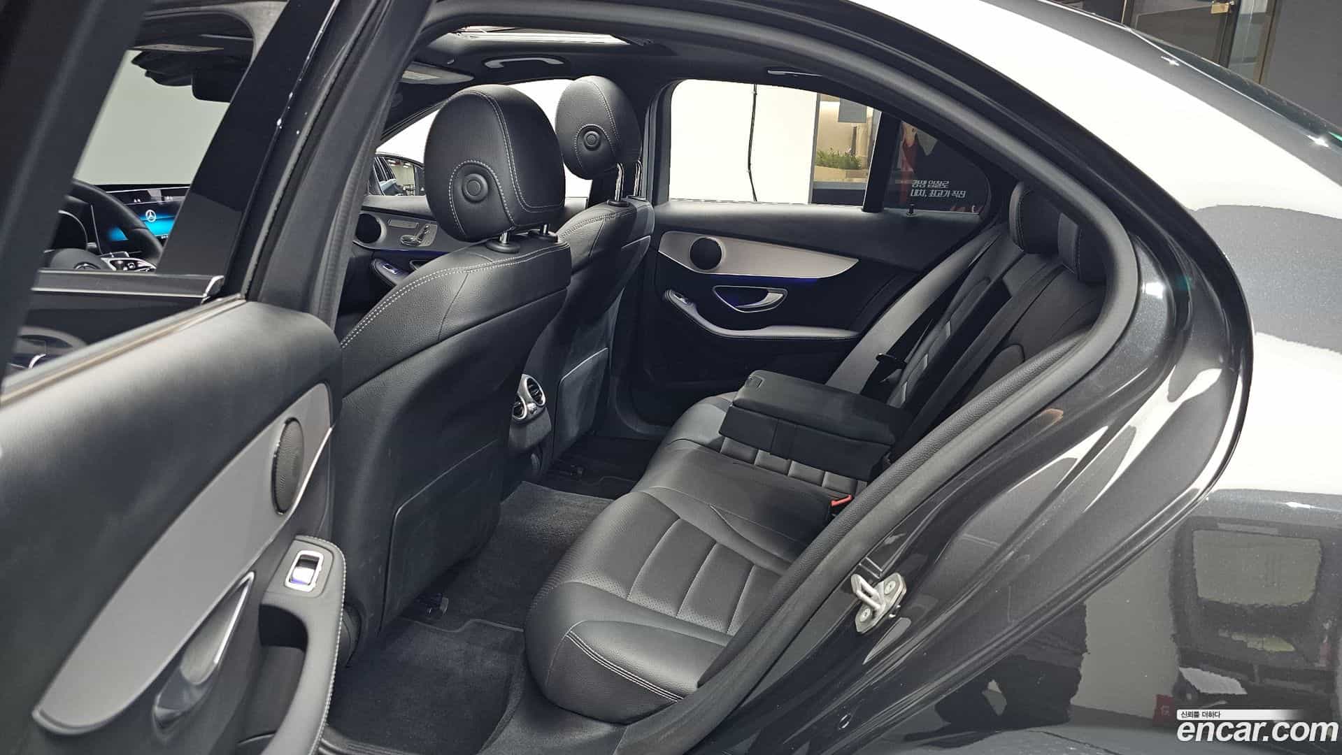 C-Class Mercedes-Benz 2020.11-OPTION-016
