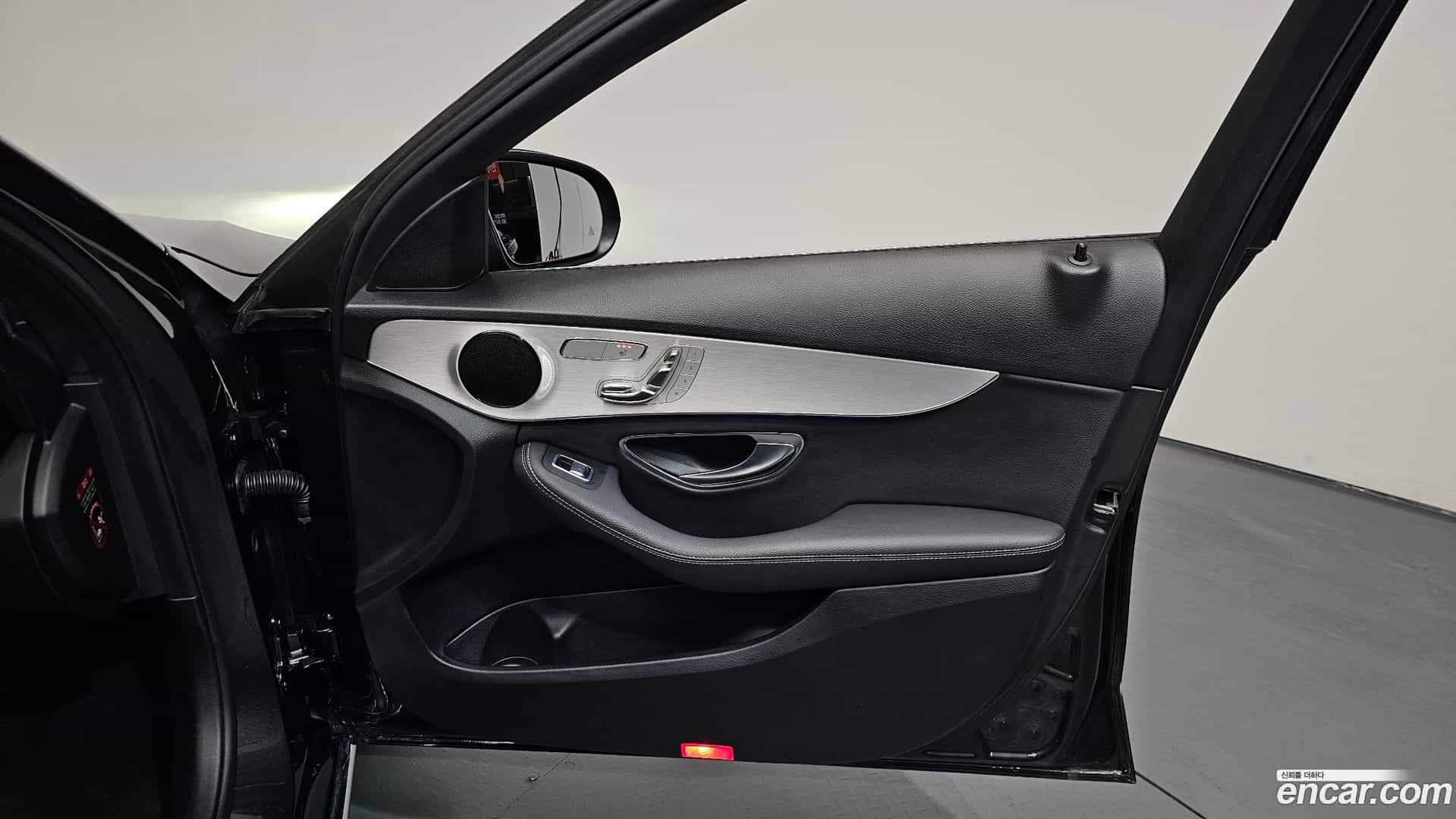 C-Class Mercedes-Benz 2020.11-INNER-034