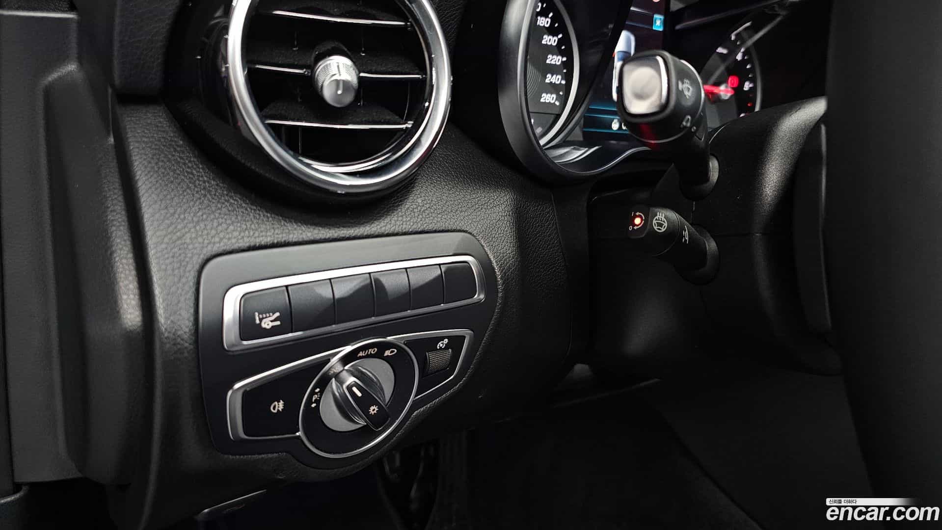 C-Class Mercedes-Benz 2020.11-OPTION-042