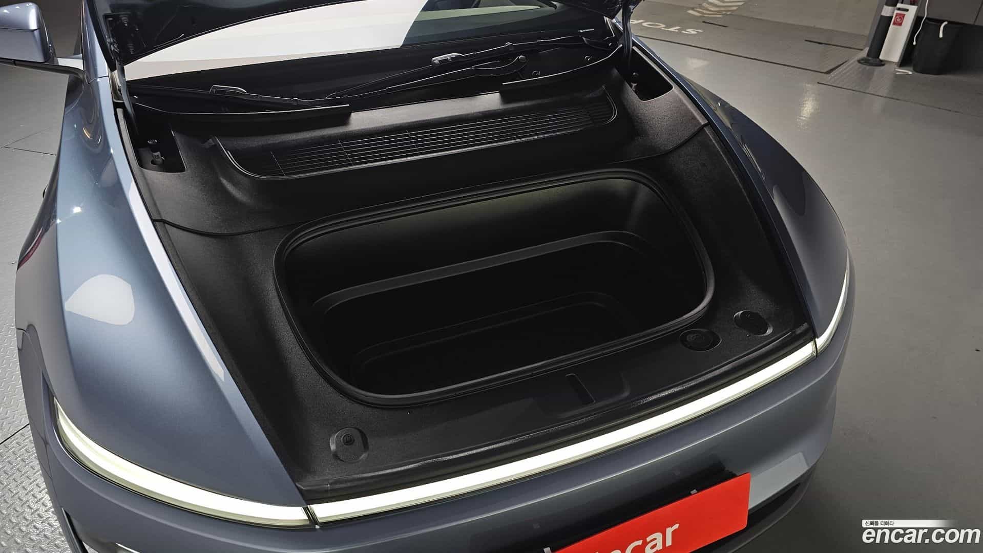 Model Y Tesla 2026.2-OUTER-006