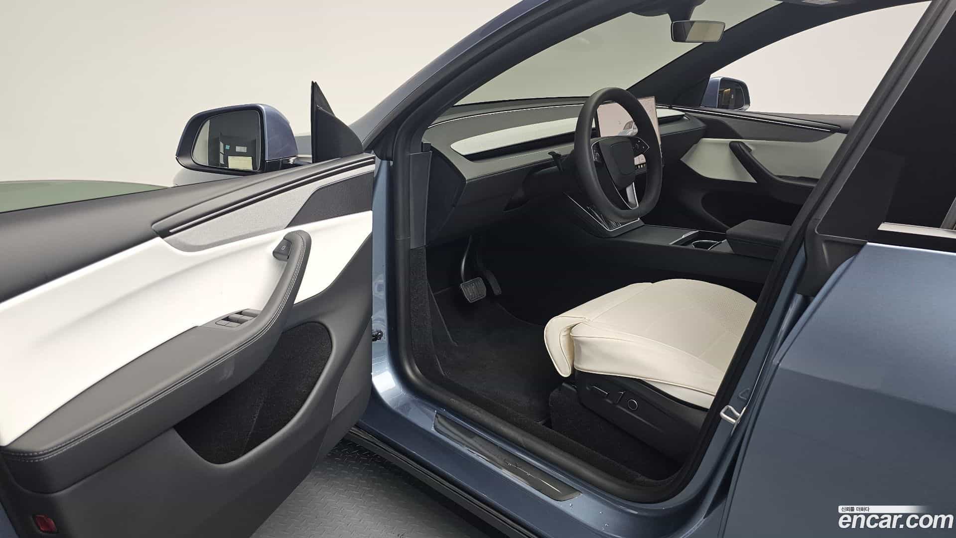Model Y Tesla 2026.2-INNER-010