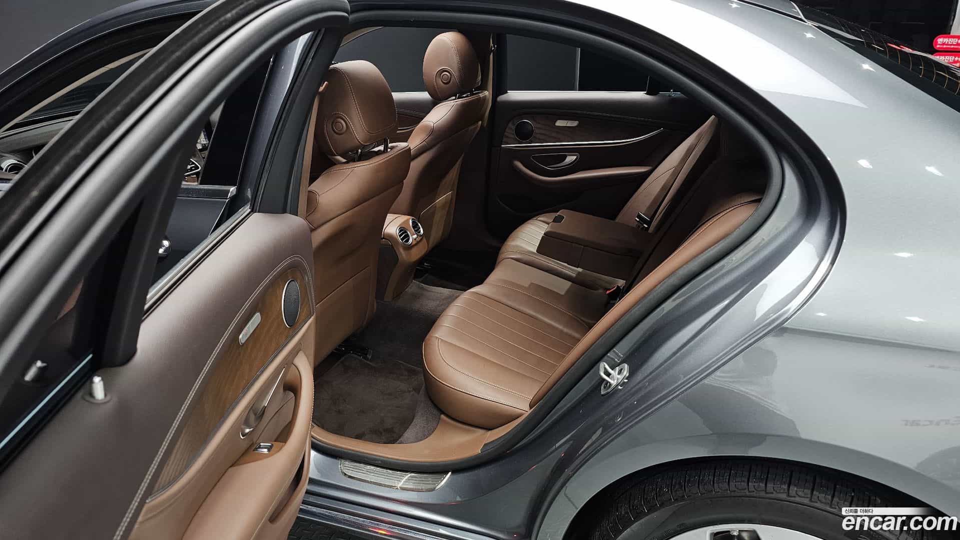 E-Class Mercedes-Benz 2019.7-OPTION-015