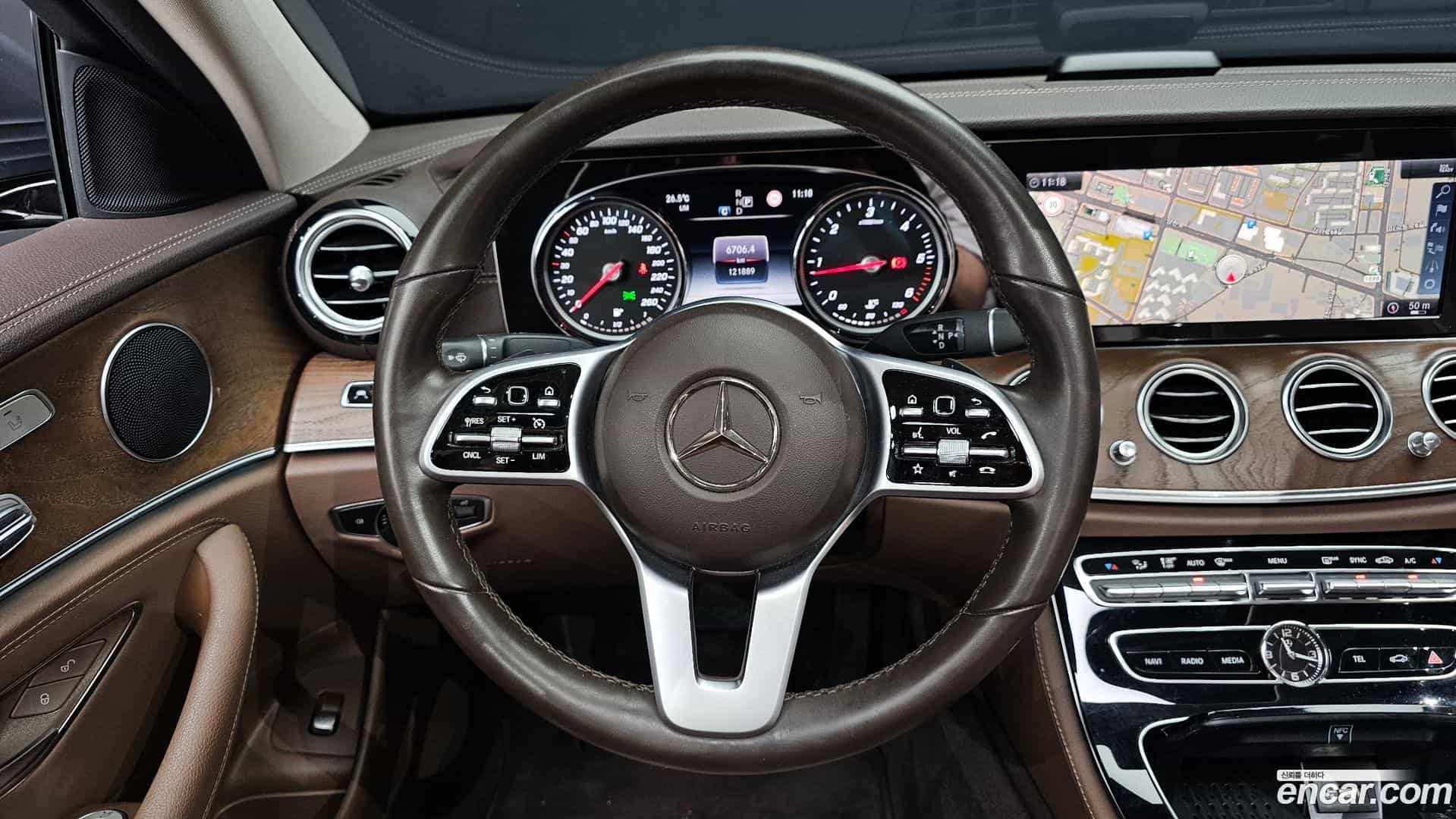 E-Class Mercedes-Benz 2019.7-OPTION-017