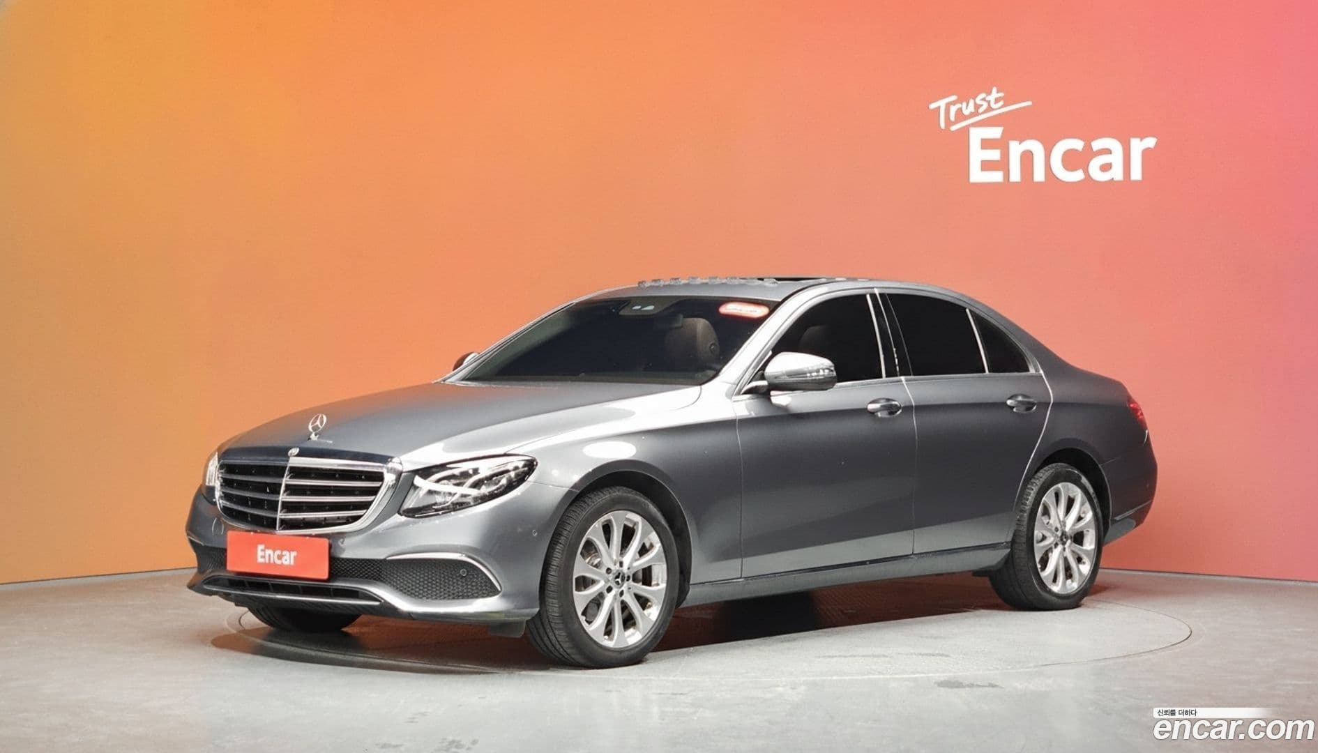 Main__Slider__Photo:E-Class Mercedes-Benz 2019.7-0