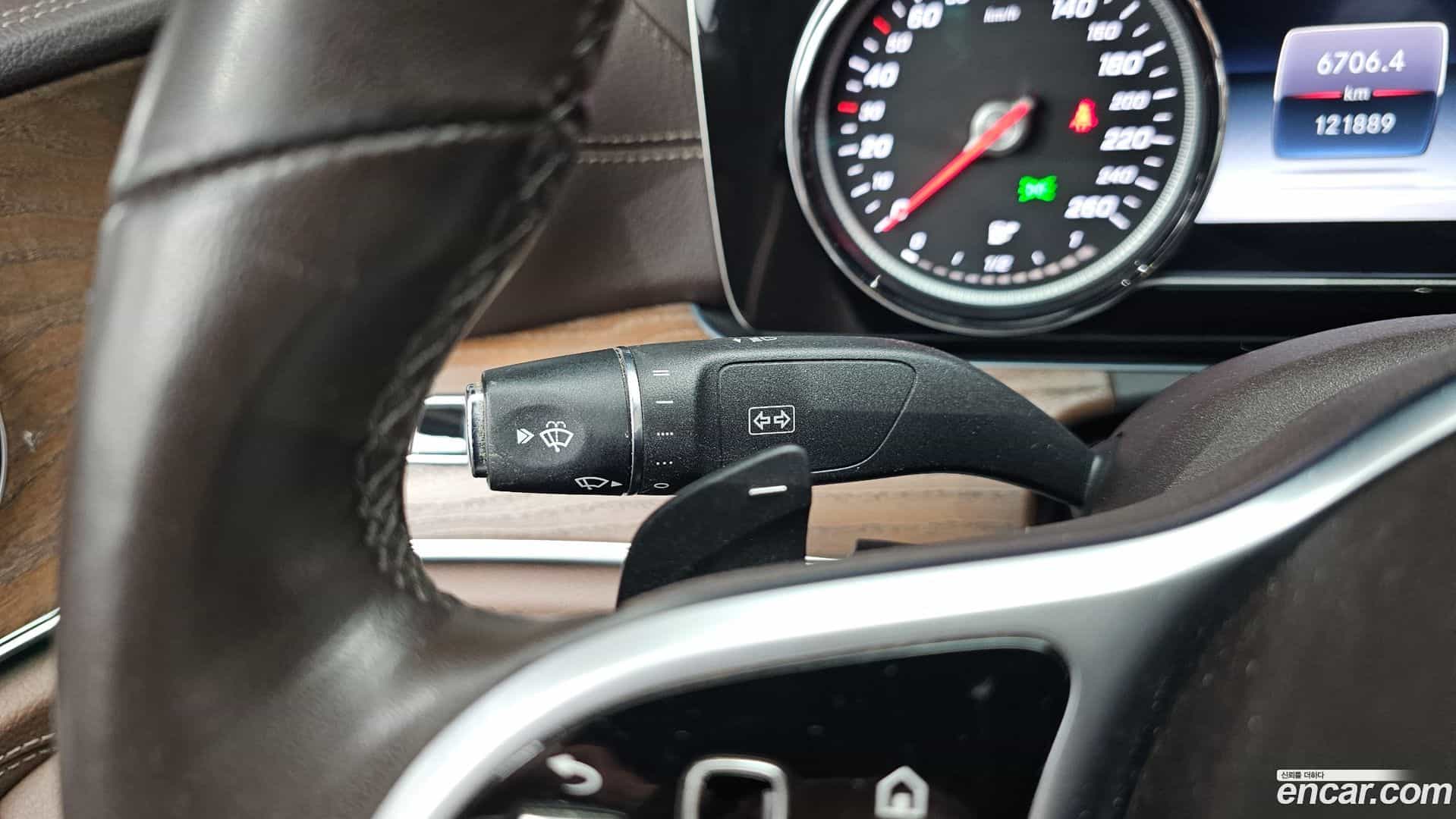 E-Class Mercedes-Benz 2019.7-OPTION-040