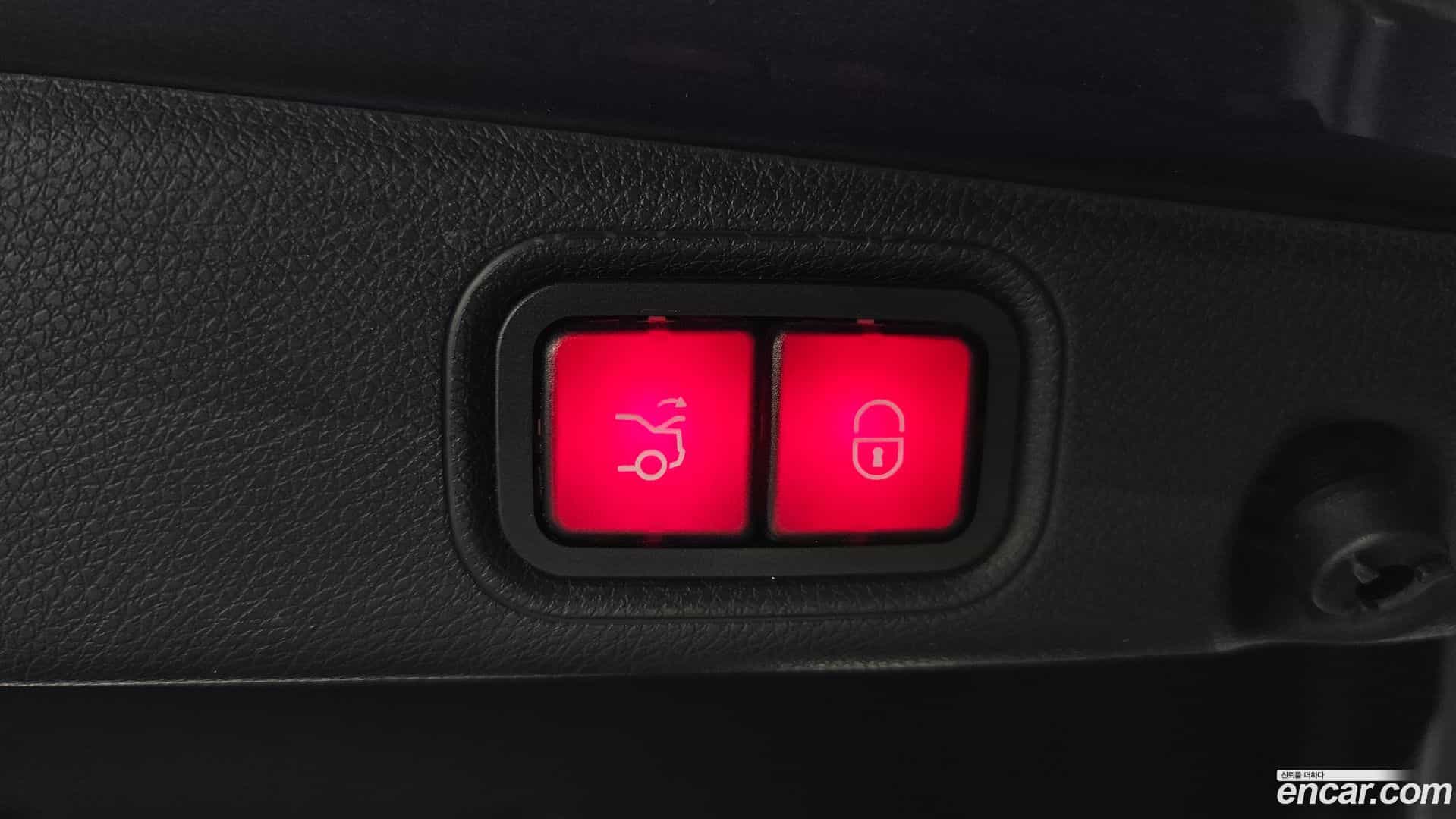 E-Class Mercedes-Benz 2019.7-OPTION-043