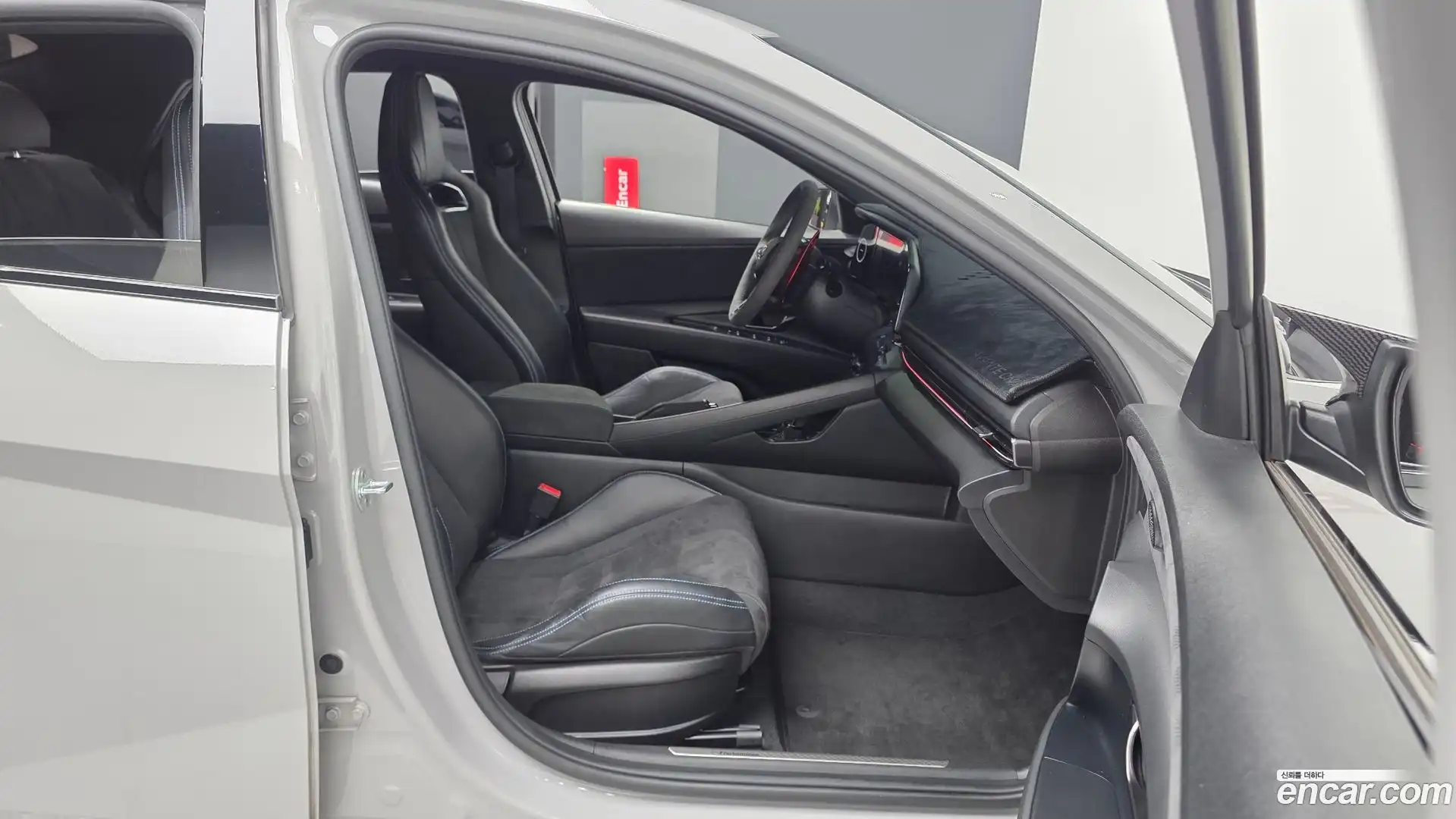 AVANTE Hyundai 2021.9-OPTION-015
