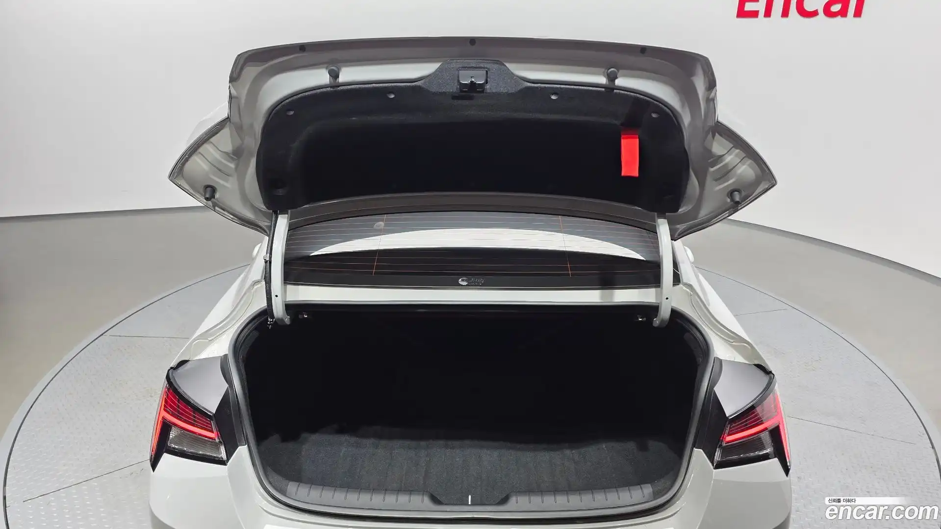 AVANTE Hyundai 2021.9-OPTION-024