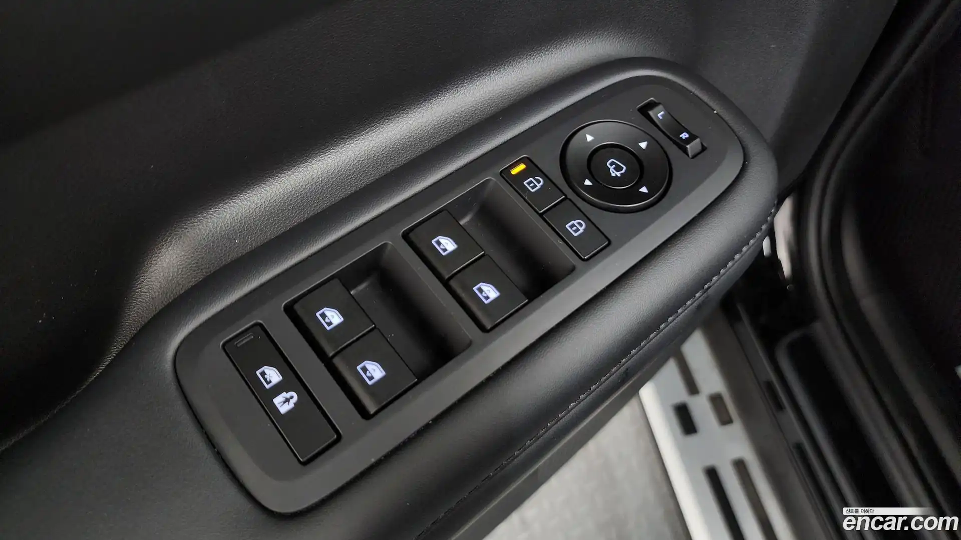 Santafe Hyundai 2024.1-OPTION-042