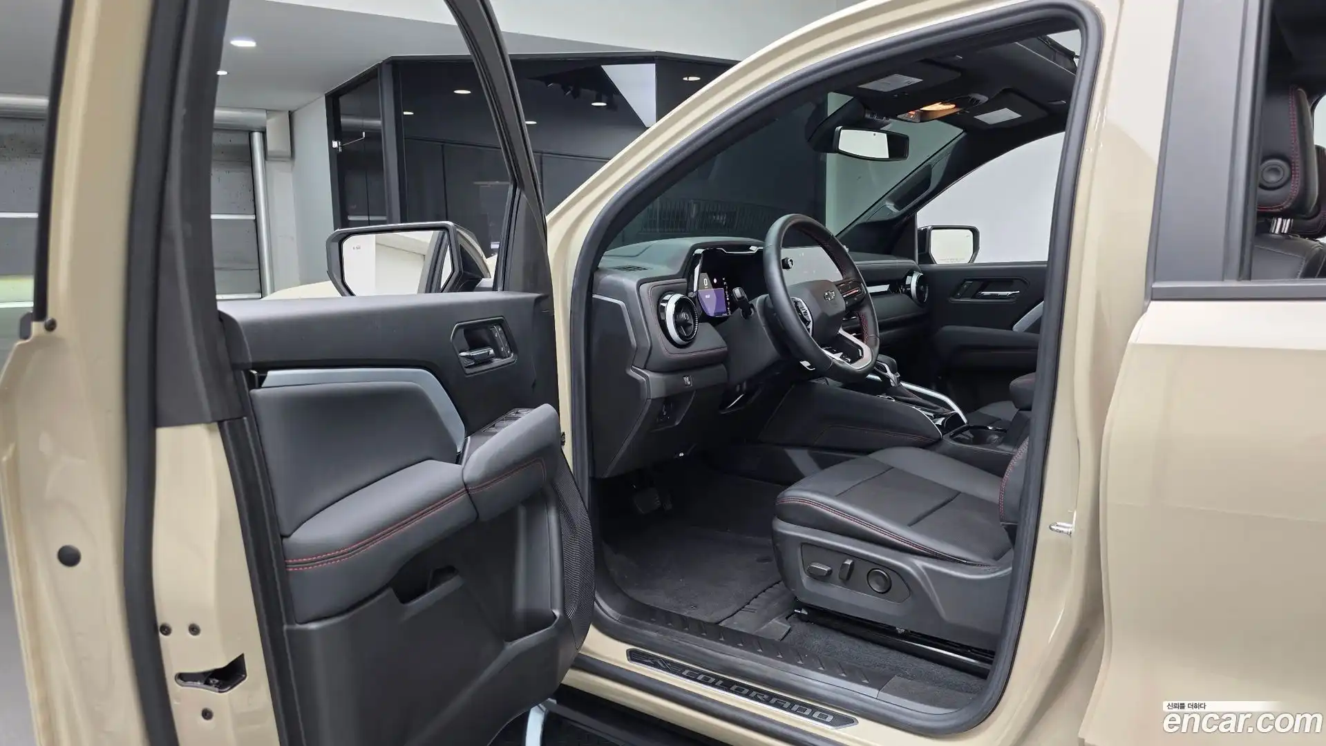 Colorado Chevrolet 2023.11-INNER-010