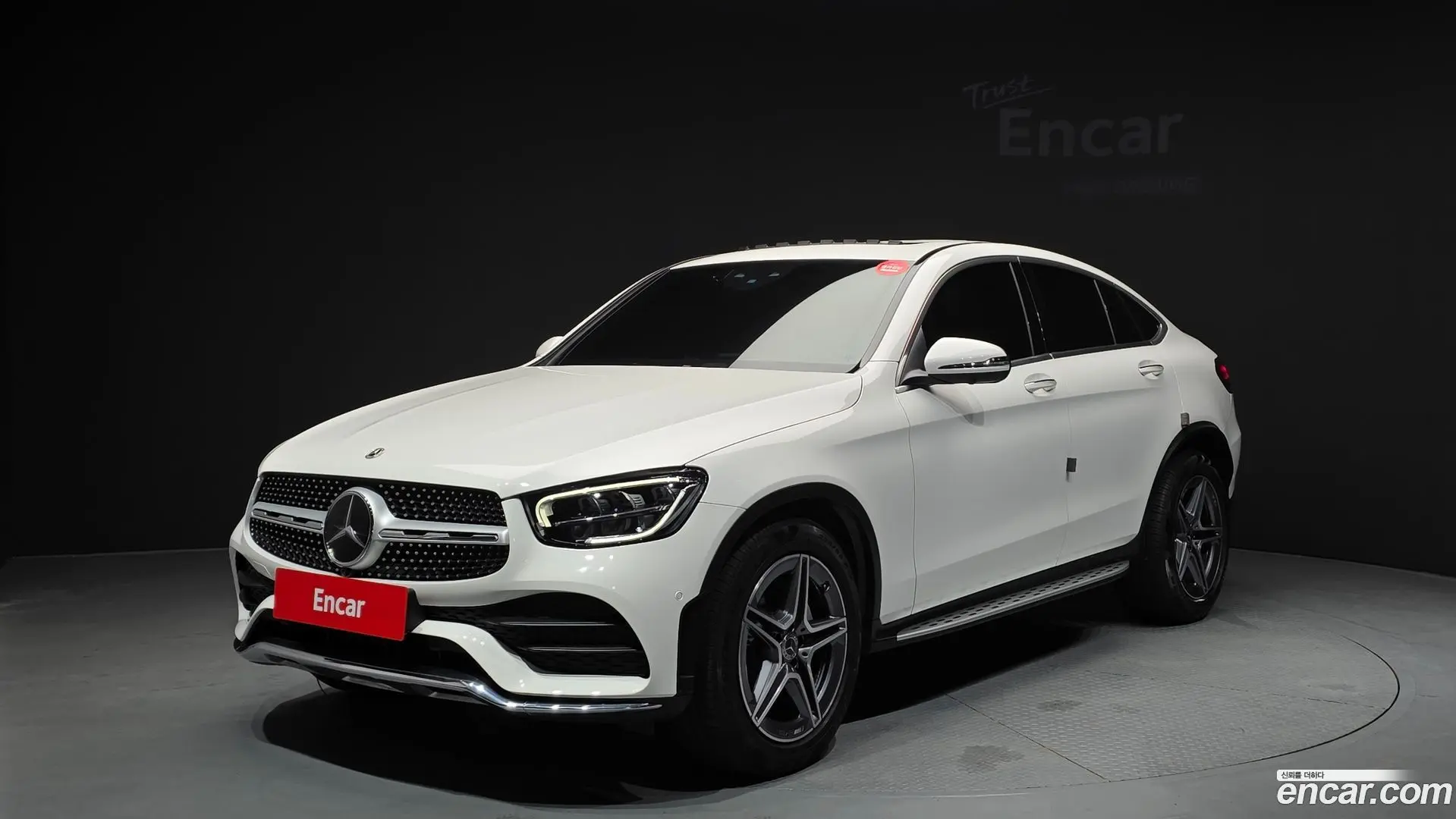 Main__Slider__Photo:GLC-Class Mercedes-Benz 2022.6-0