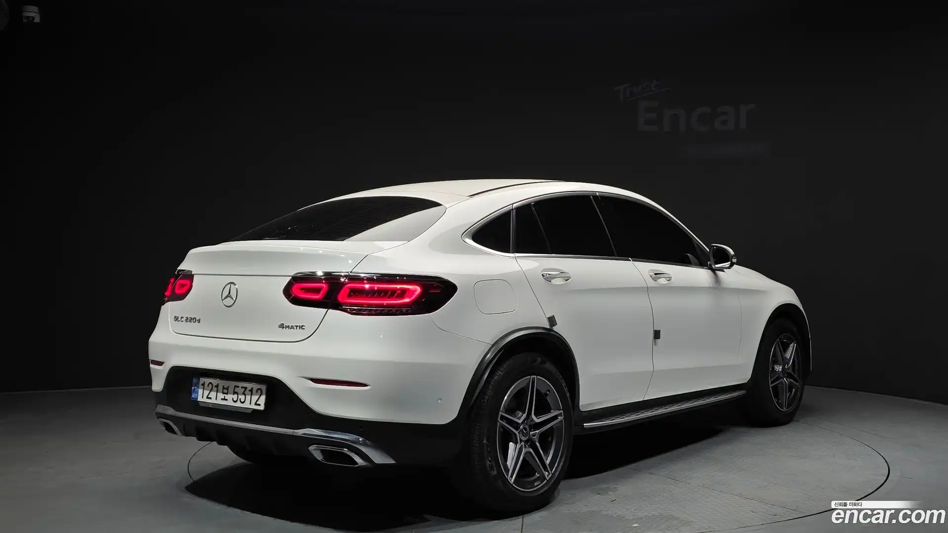 GLC-Class Mercedes-Benz 2022.6-OUTER-002