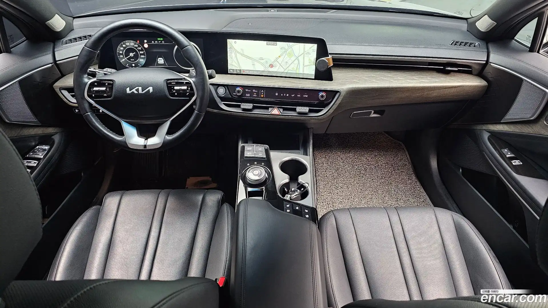 K8 Kia 2023.0-INNER-007