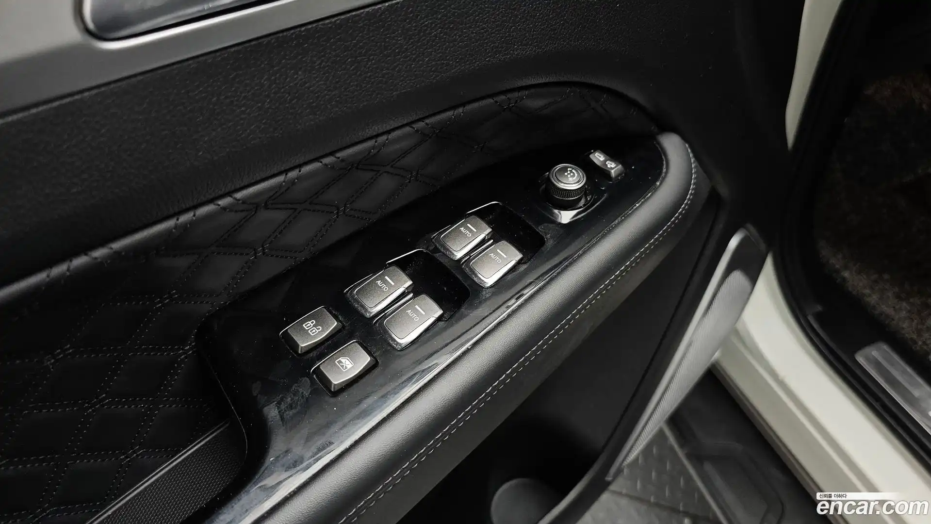 Rexton KG Mobility 2020.11-OPTION-042
