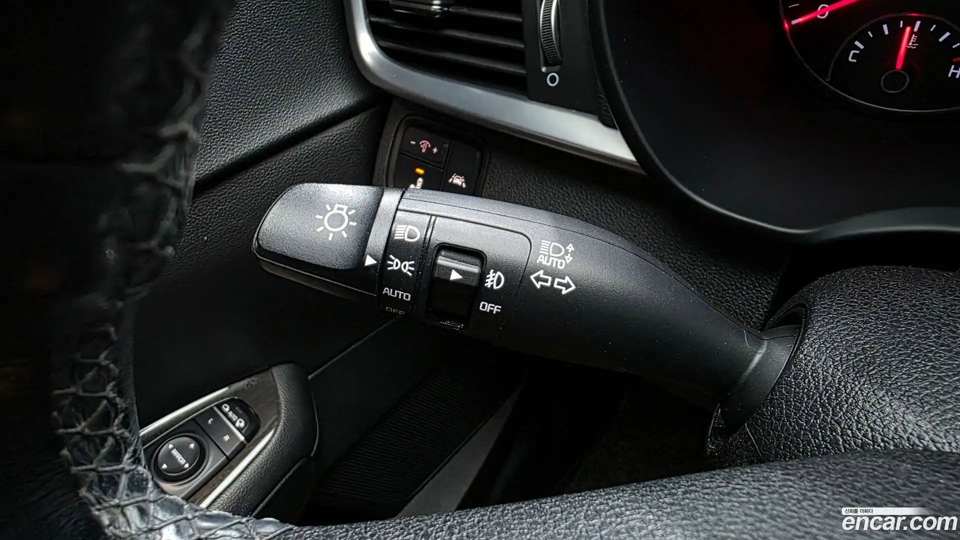 K5 Kia 2019.0-OPTION-023