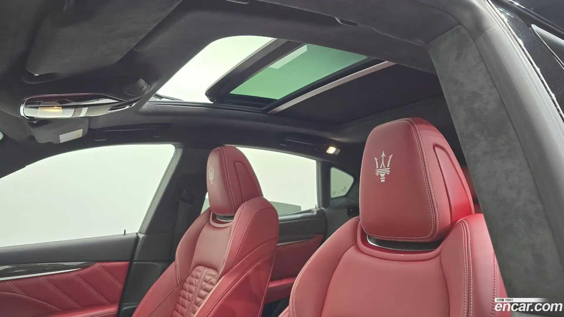 Levante Maserati 2021.4-OPTION-021