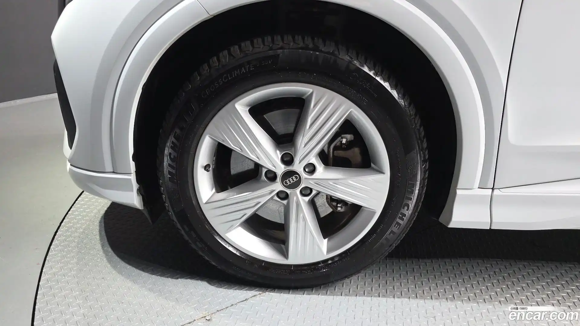 Q4 e-tron Audi 2023.11-OUTER-005