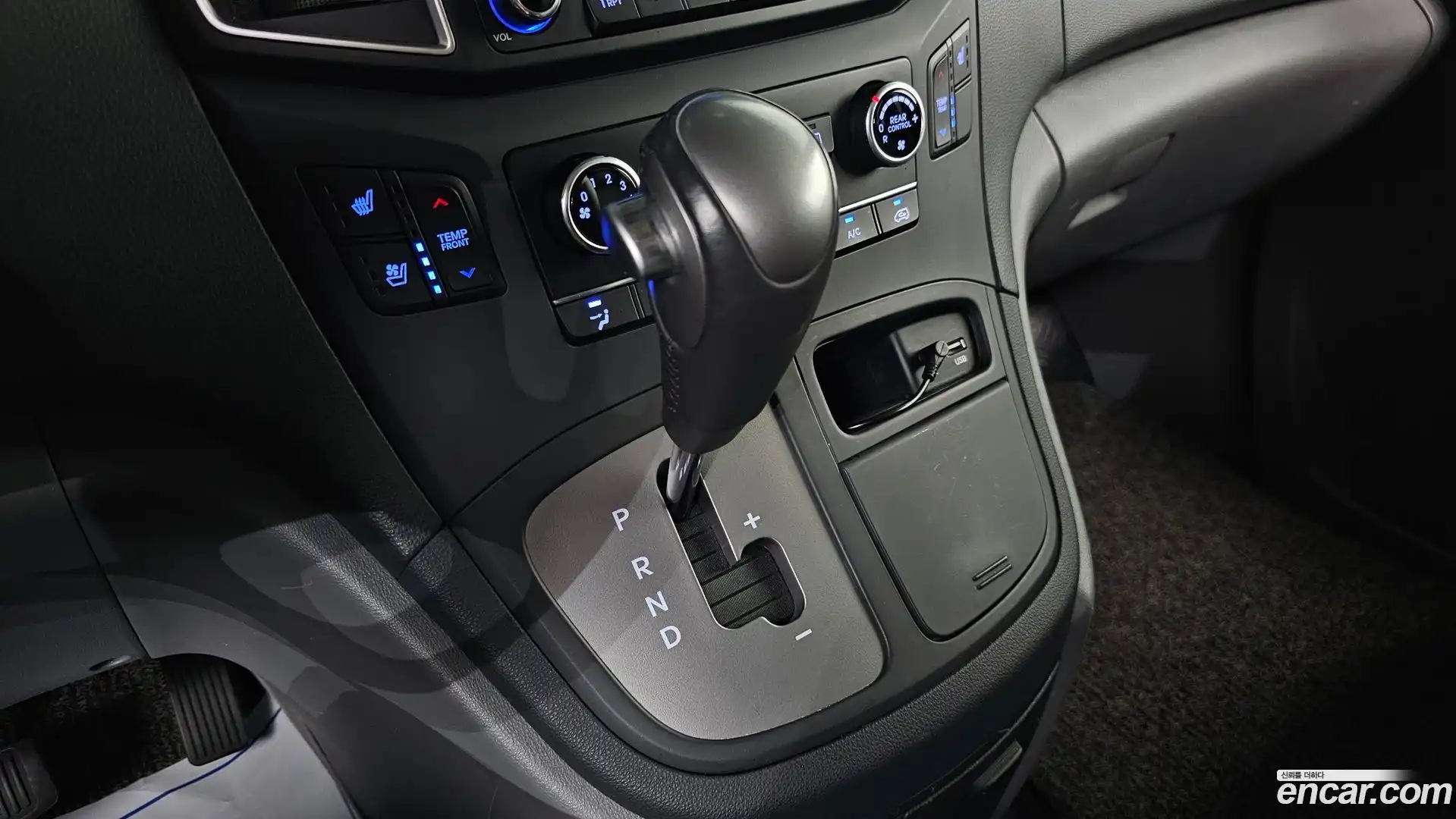 Starex Hyundai 2020.4-INNER-009