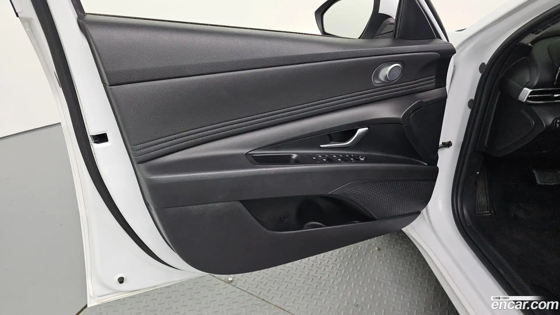 AVANTE Hyundai 2022.4-INNER-034