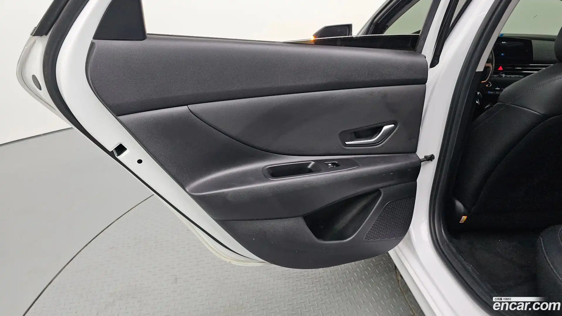 AVANTE Hyundai 2022.4-INNER-035
