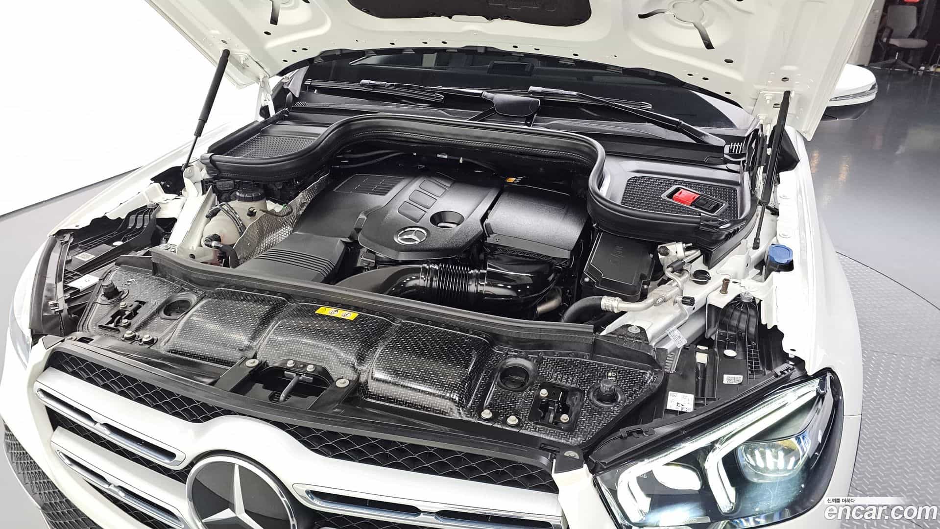 GLE-Class Mercedes-Benz 2023.4-OUTER-006
