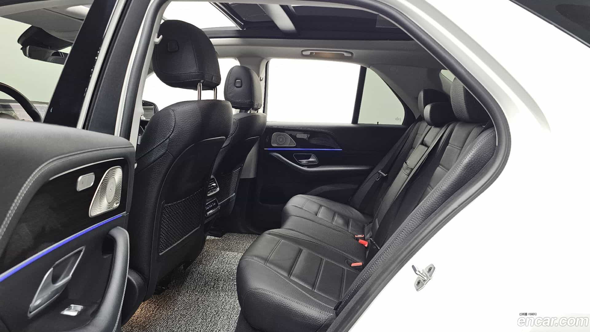 GLE-Class Mercedes-Benz 2023.4-OPTION-016
