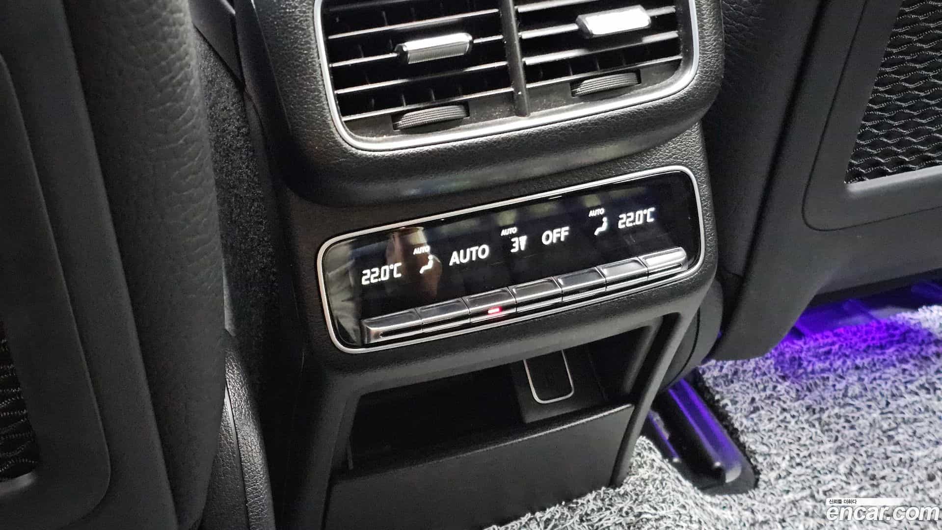 GLE-Class Mercedes-Benz 2023.4-OPTION-043