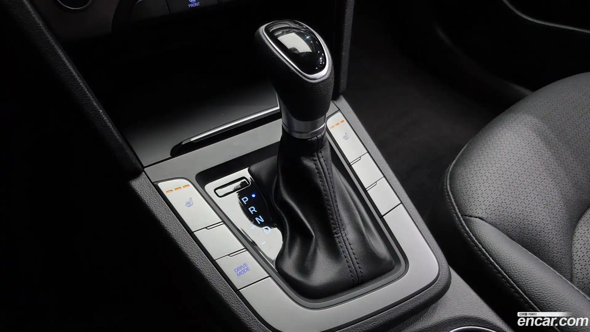 AVANTE Hyundai 2017.10-INNER-009