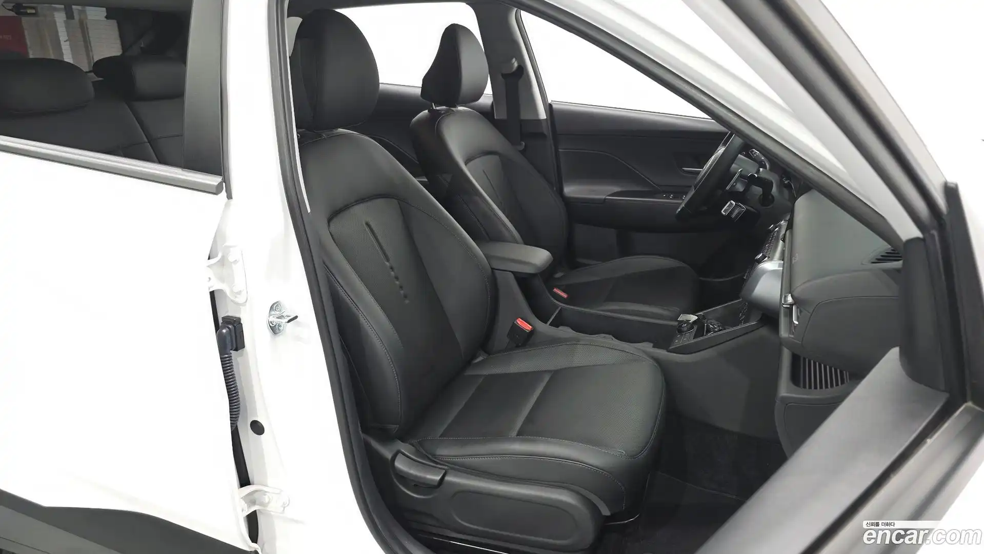 Kona Hyundai 2025.6-INNER-036