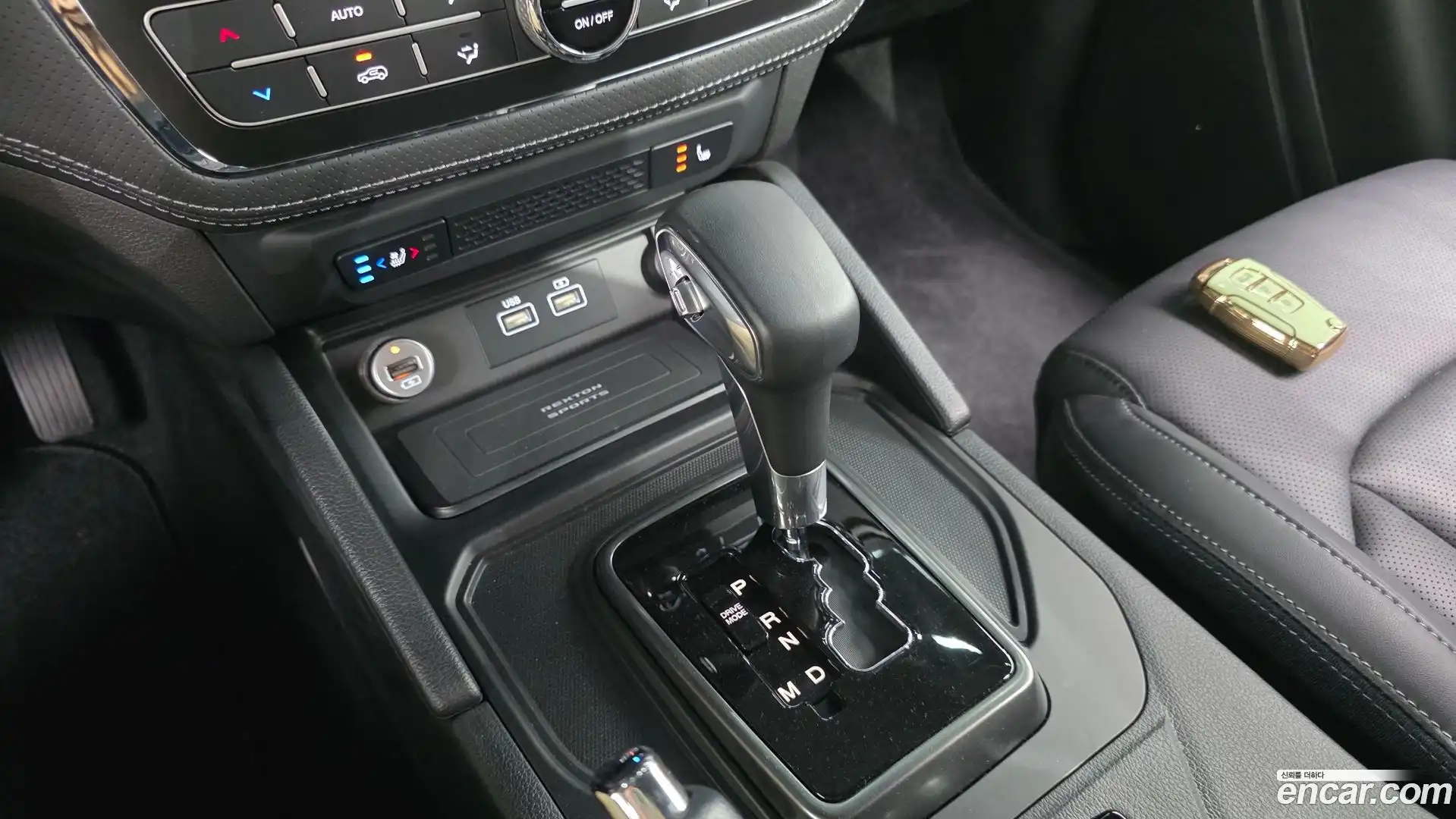 Rexton KG Mobility 2023.3-INNER-009