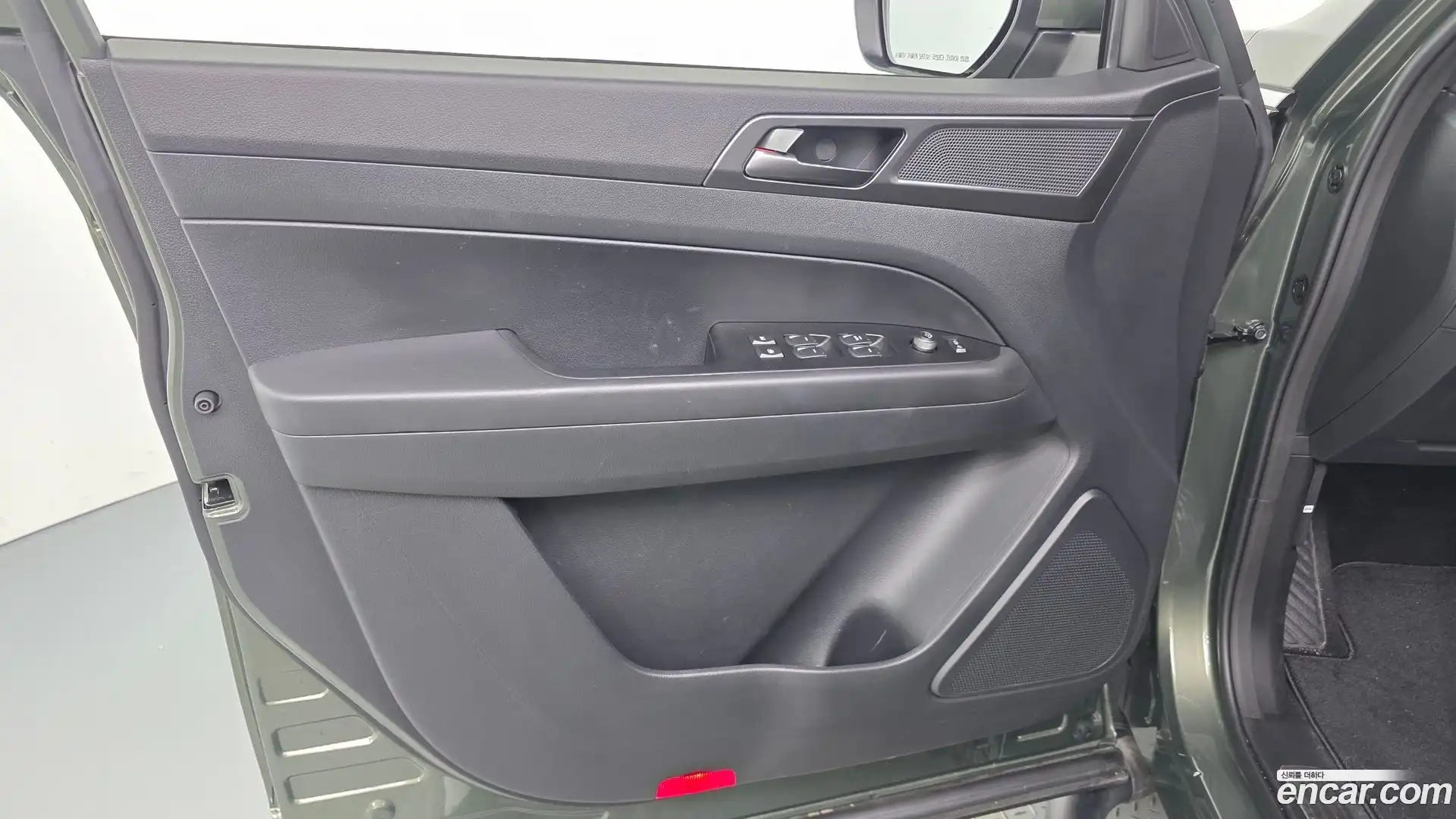 Rexton KG Mobility 2023.3-INNER-034