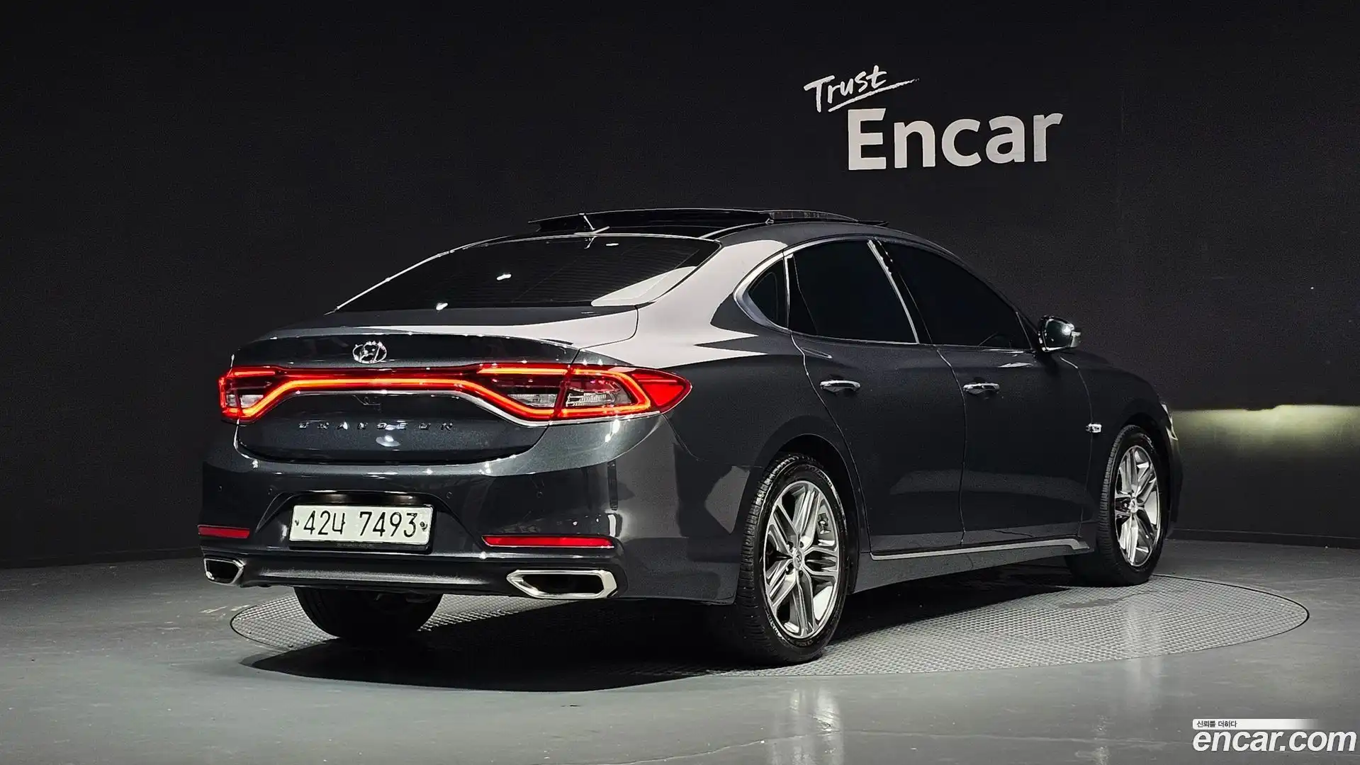 Grandeur Hyundai 2018.2-OUTER-002