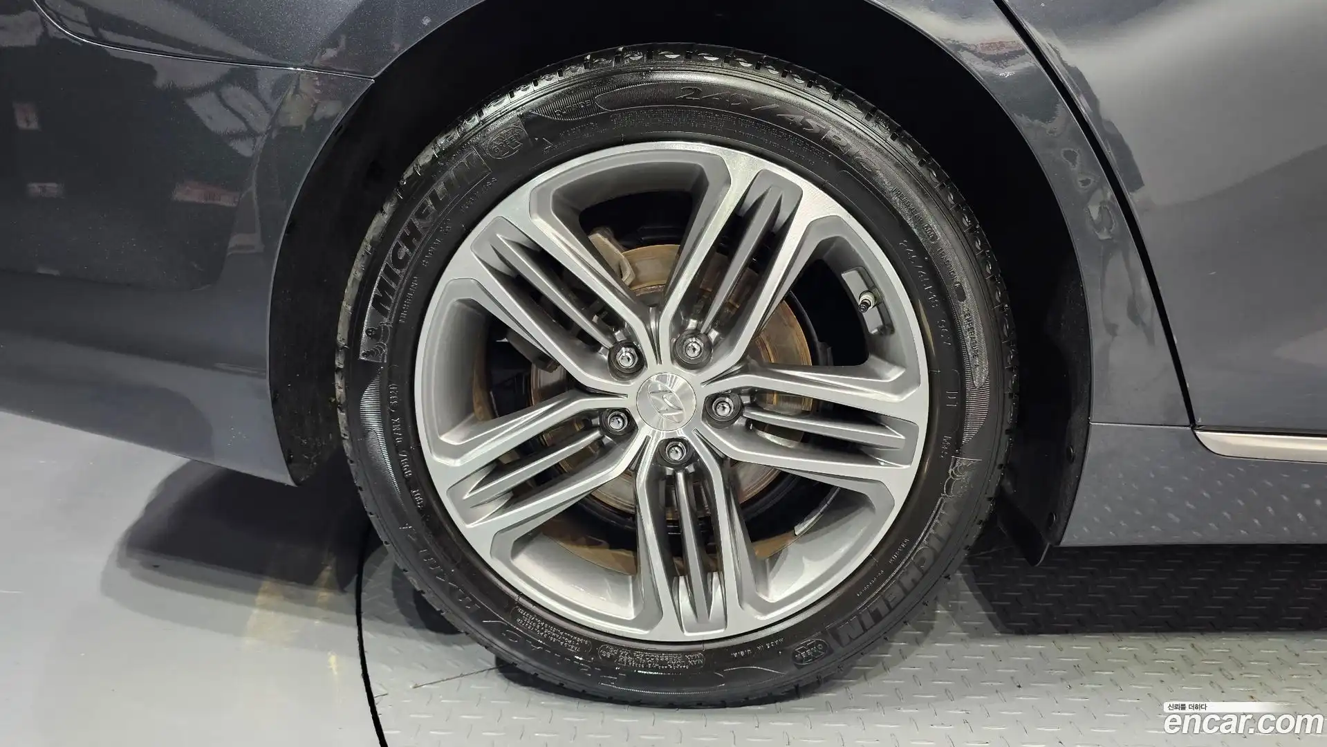 Grandeur Hyundai 2018.2-OUTER-005