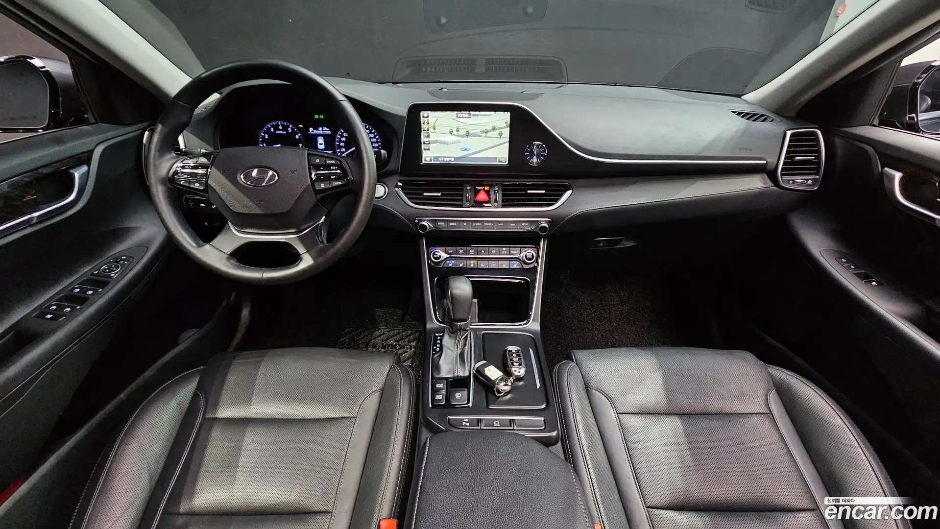 Grandeur Hyundai 2018.2-INNER-007