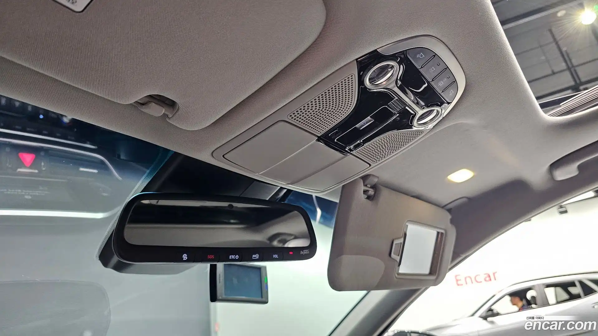 Grandeur Hyundai 2018.2-OPTION-022