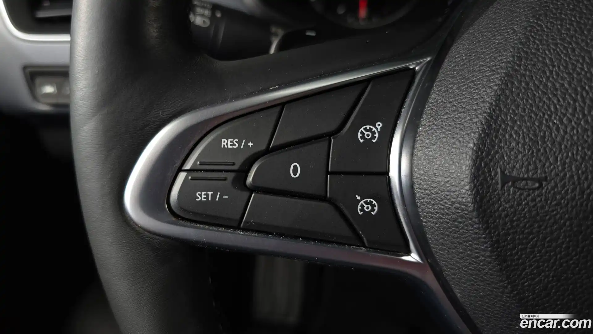 XM3 Renault Korea 2022.5-OPTION-019