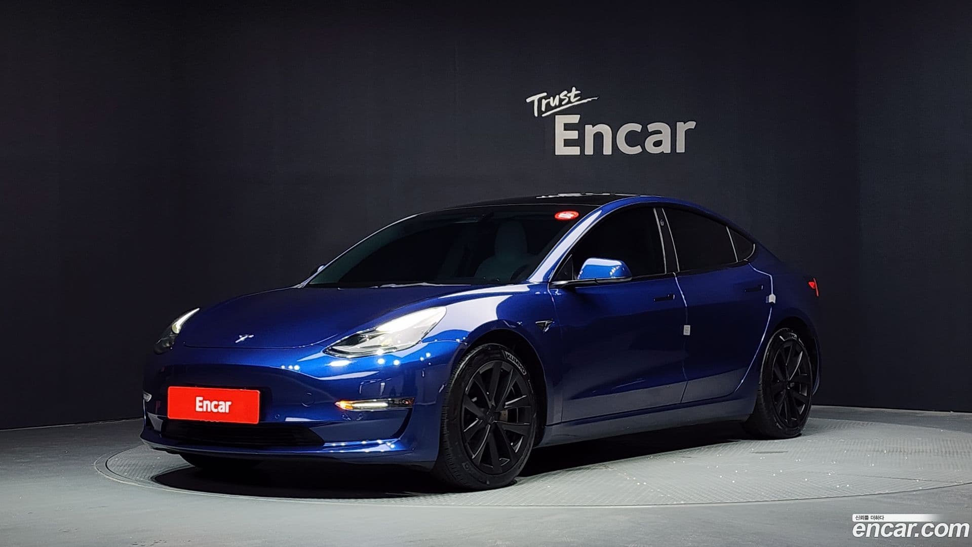 Main__Slider__Photo:Model 3 Tesla 2022.2-0