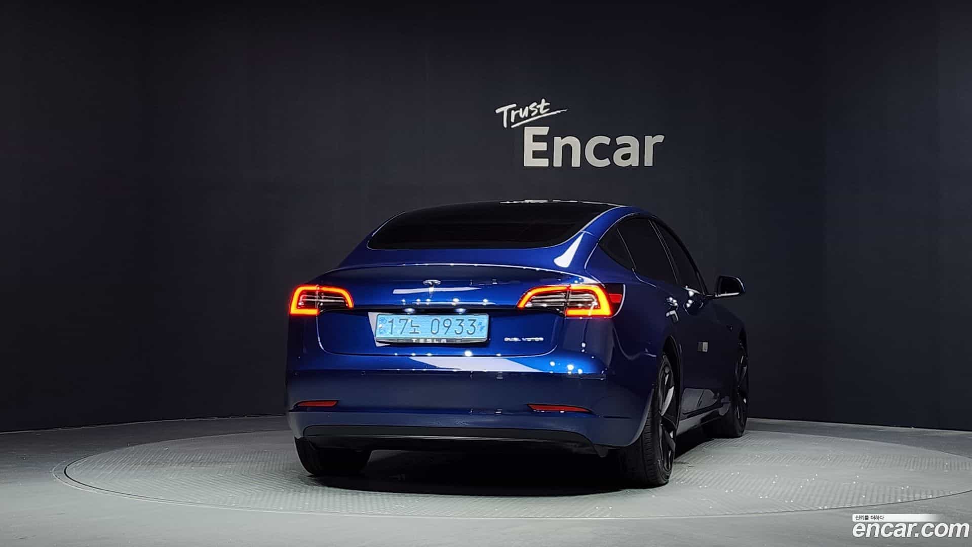 Model 3 Tesla 2022.2-OUTER-004