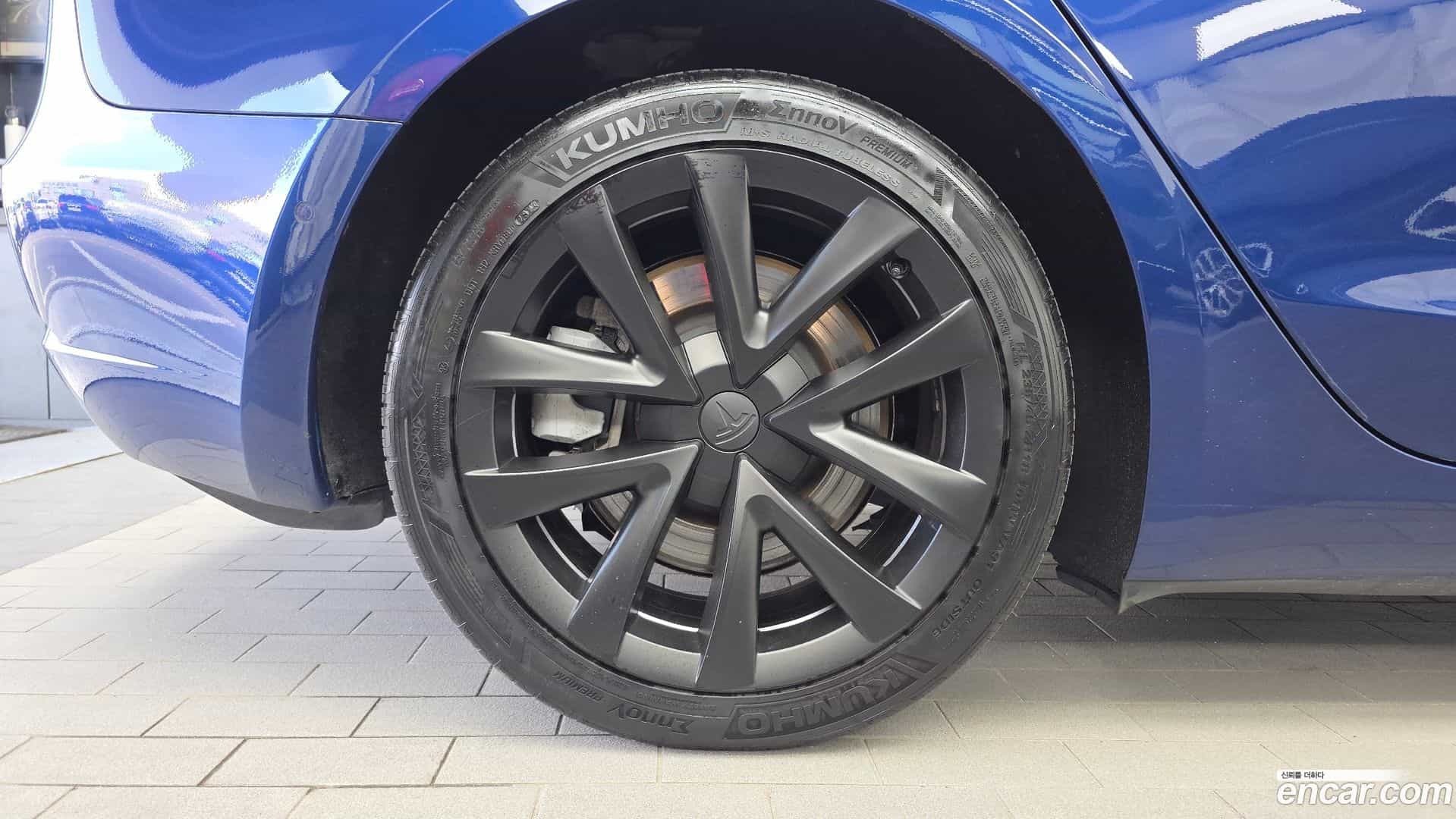 Model 3 Tesla 2022.2-OUTER-005